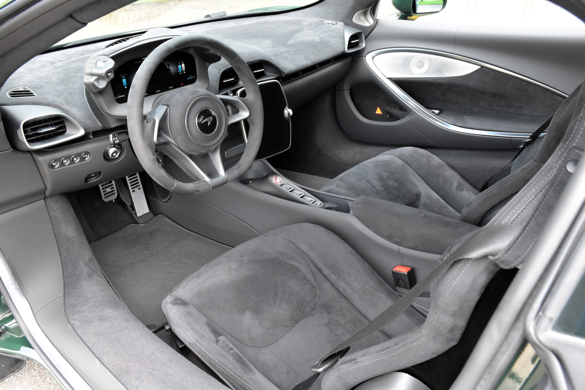McLAREN ARTURA 3.0 V6-image-18