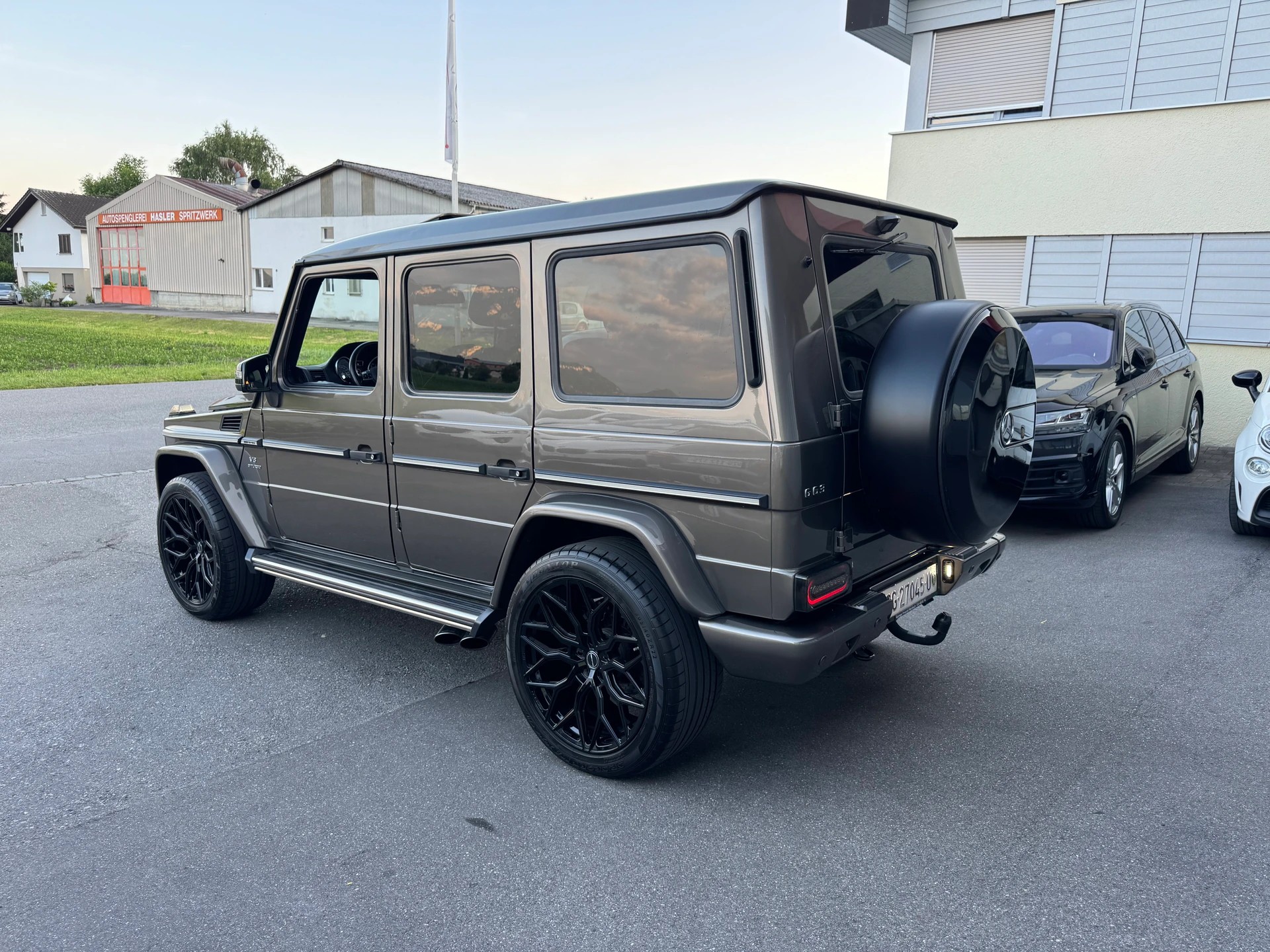 MERCEDES-BENZ G 63 AMG Automatic-showroom-element-3