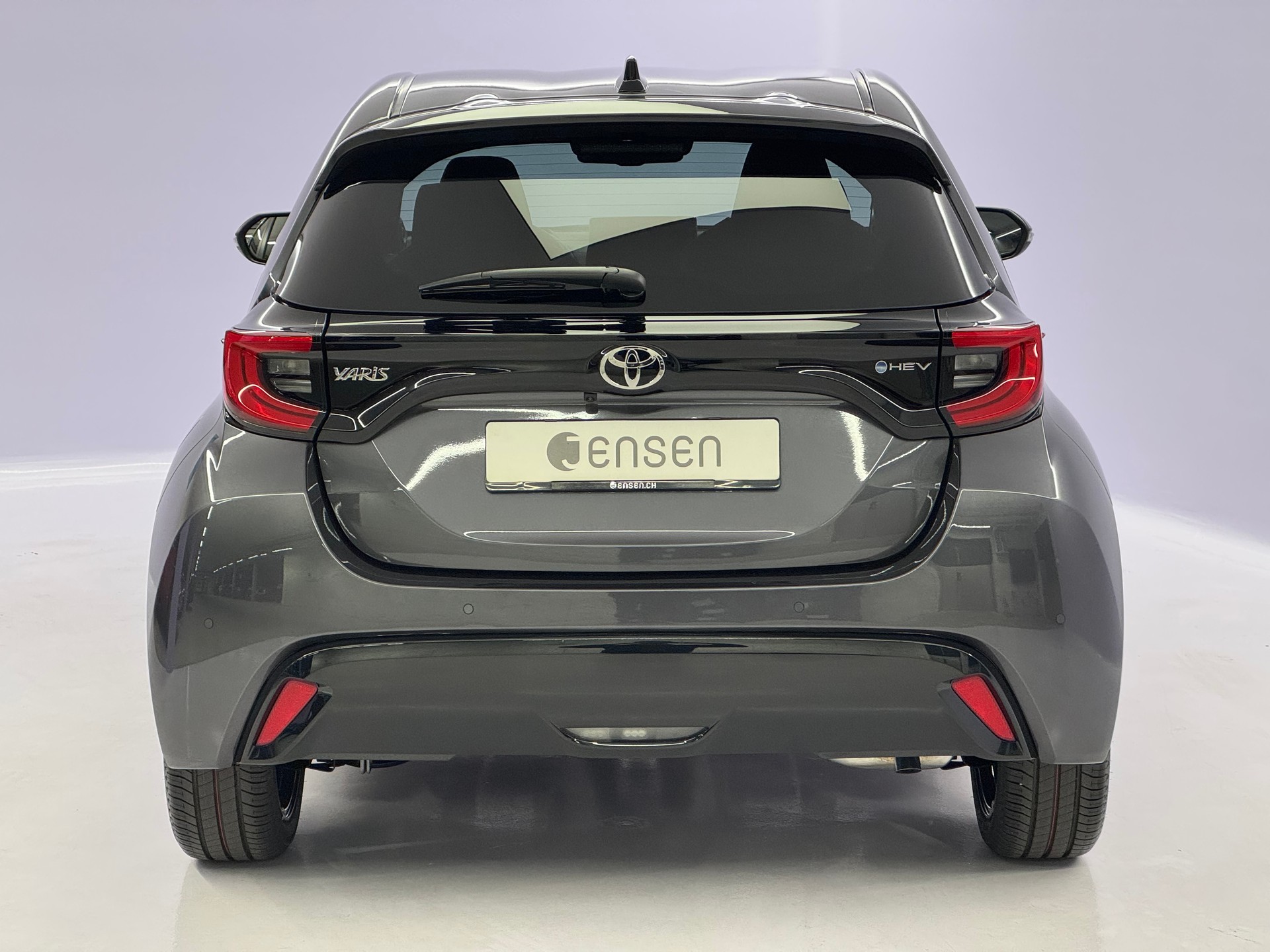 TOYOTA Yaris Hybrid 1.5 Premium-showroom-element-3