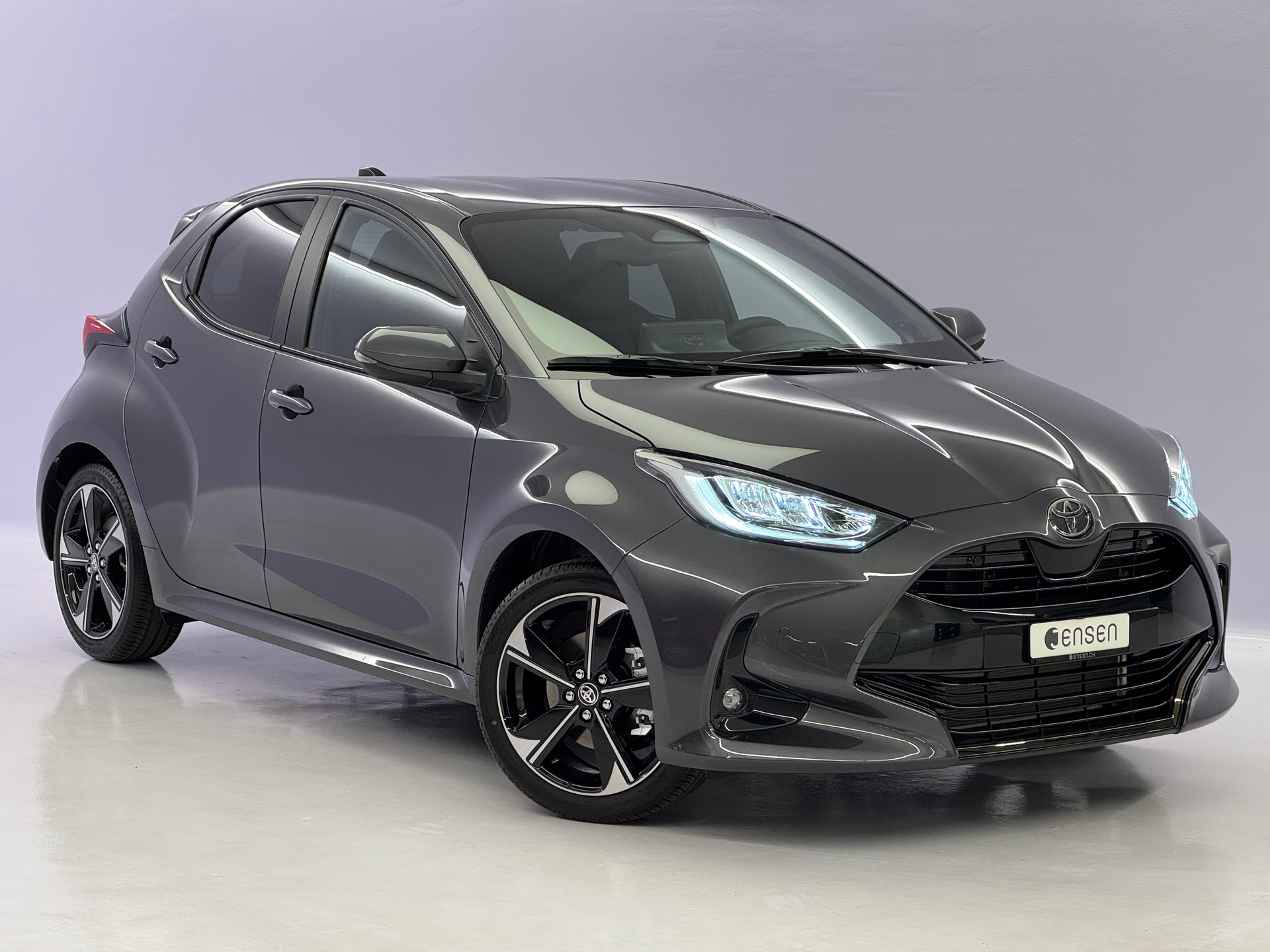 TOYOTA Yaris Hybrid 1.5 Premium