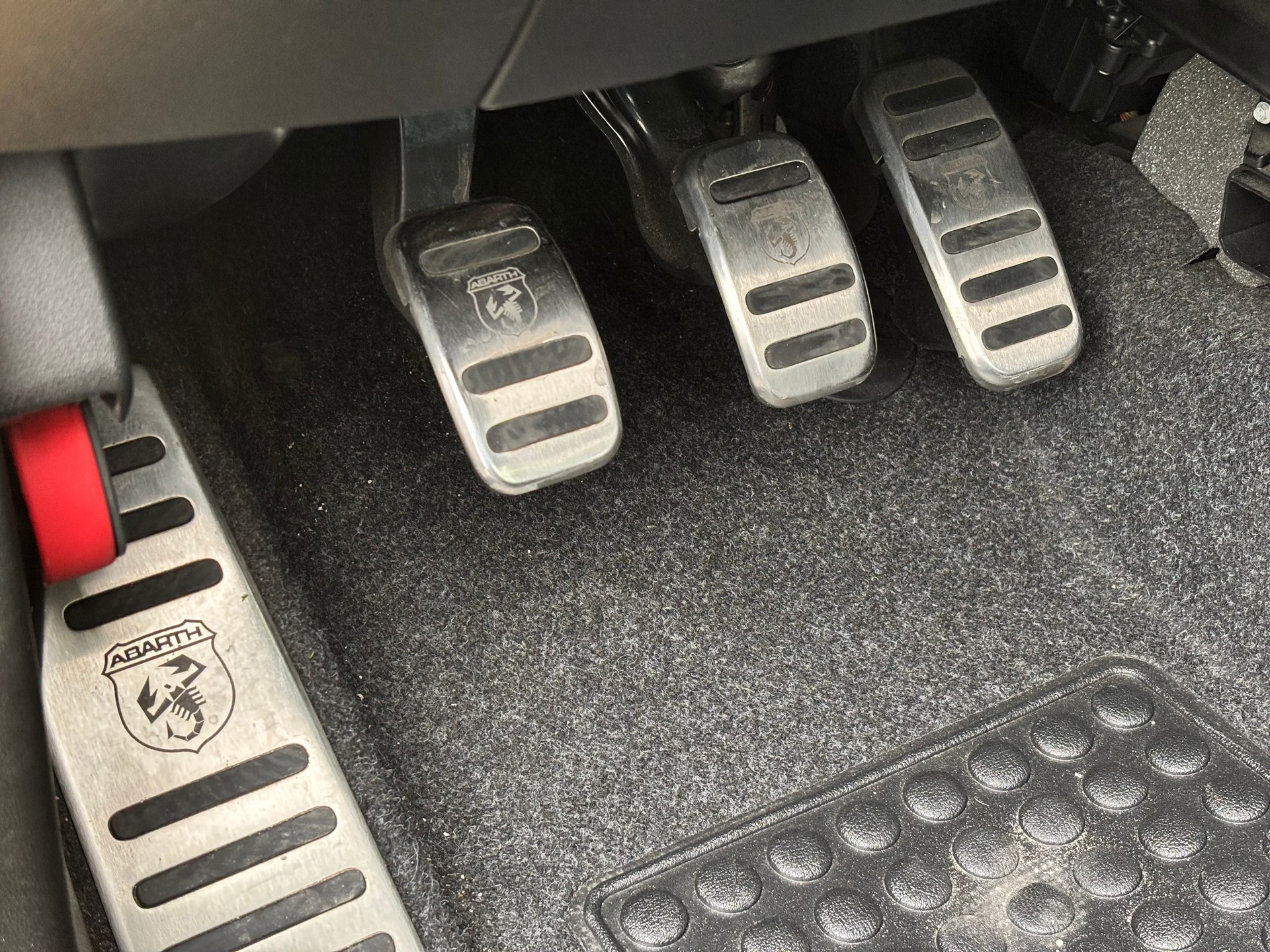 FIAT 595 1.4 16V Turbo Abarth-image-13