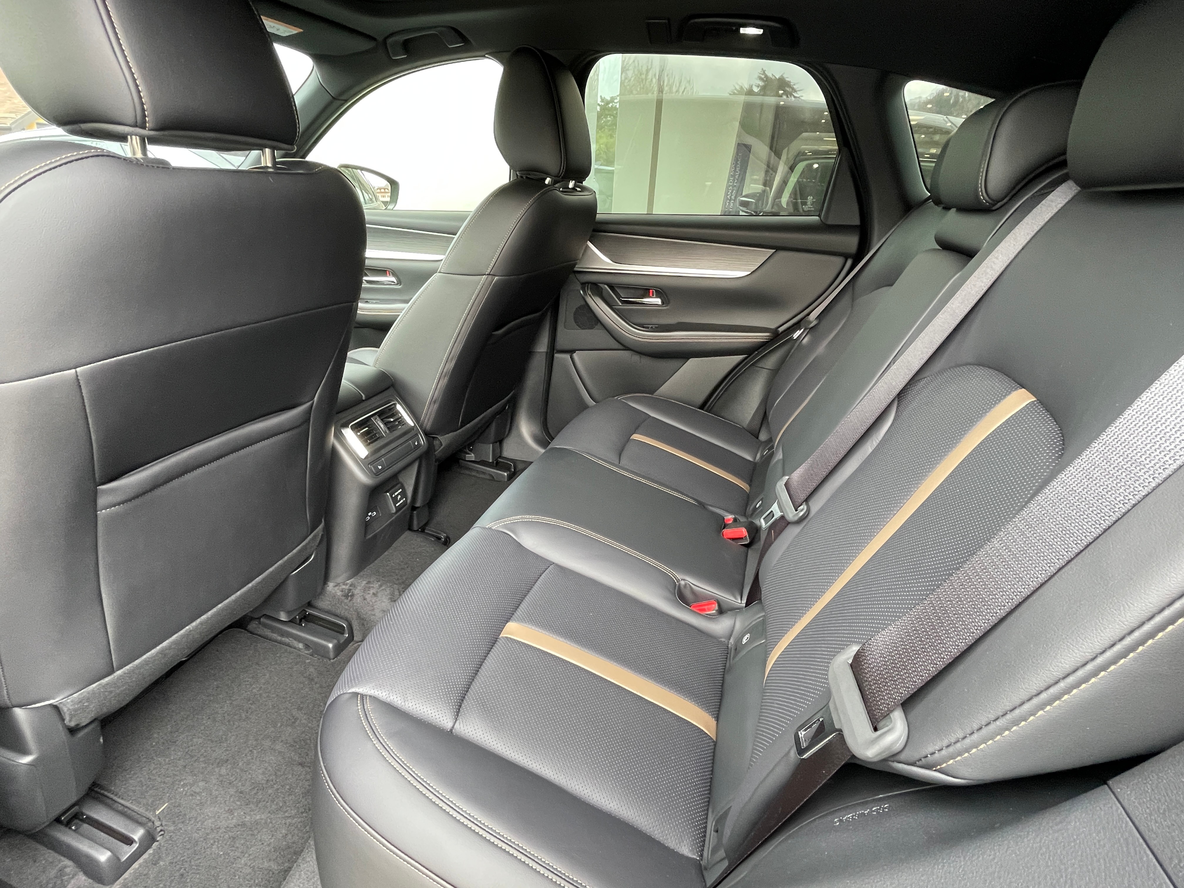 Image MAZDA CX-60 CX-60 e-Skyactiv PHEV 327 AWD Homura Plus