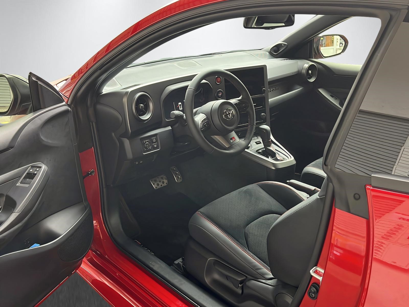 TOYOTA GR Yaris 1.6 Turbo Sport 4x4-image-6