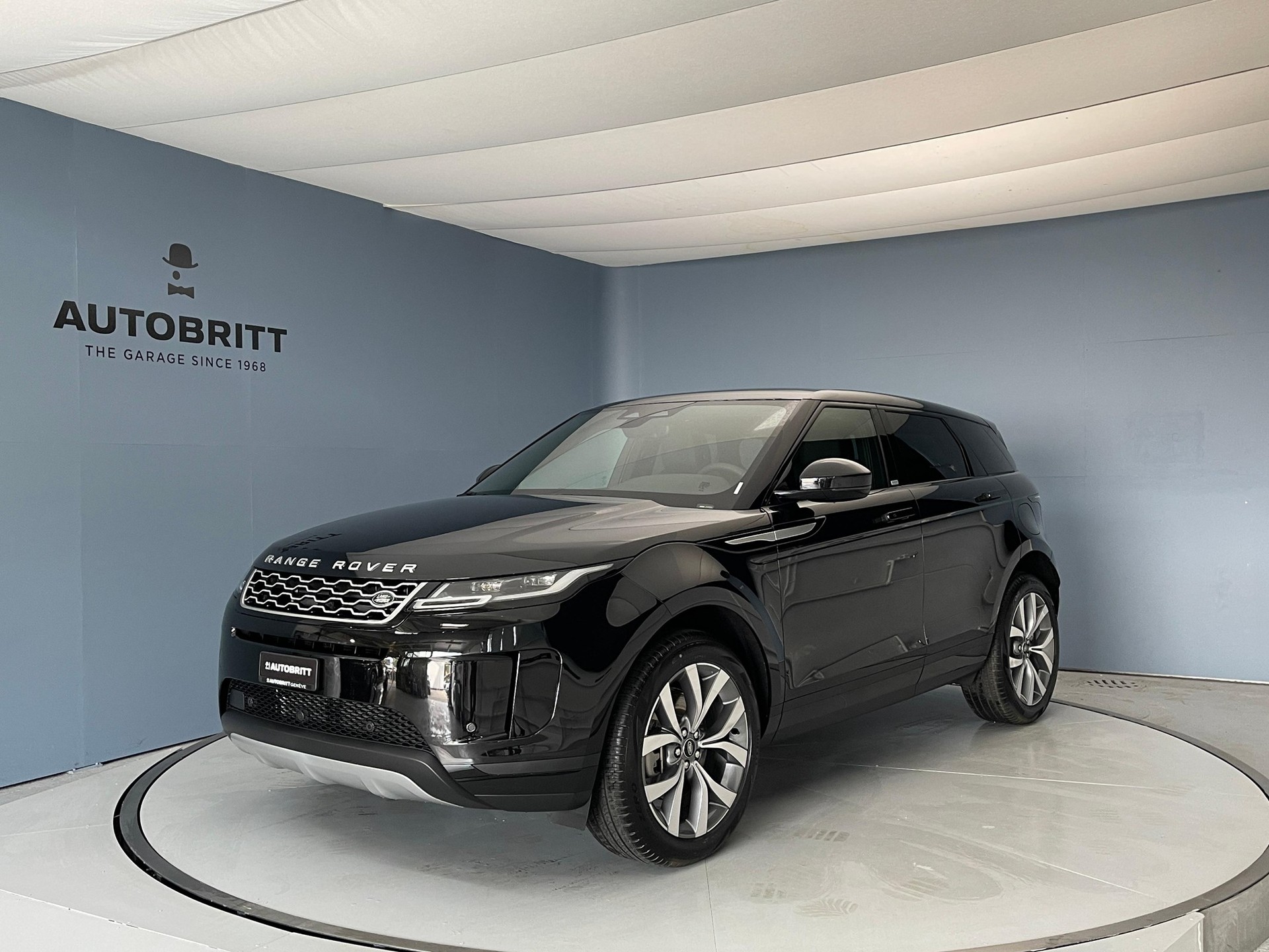 LAND ROVER Range Rover Evoque 1.5 T 300e SE-showroom-element-3