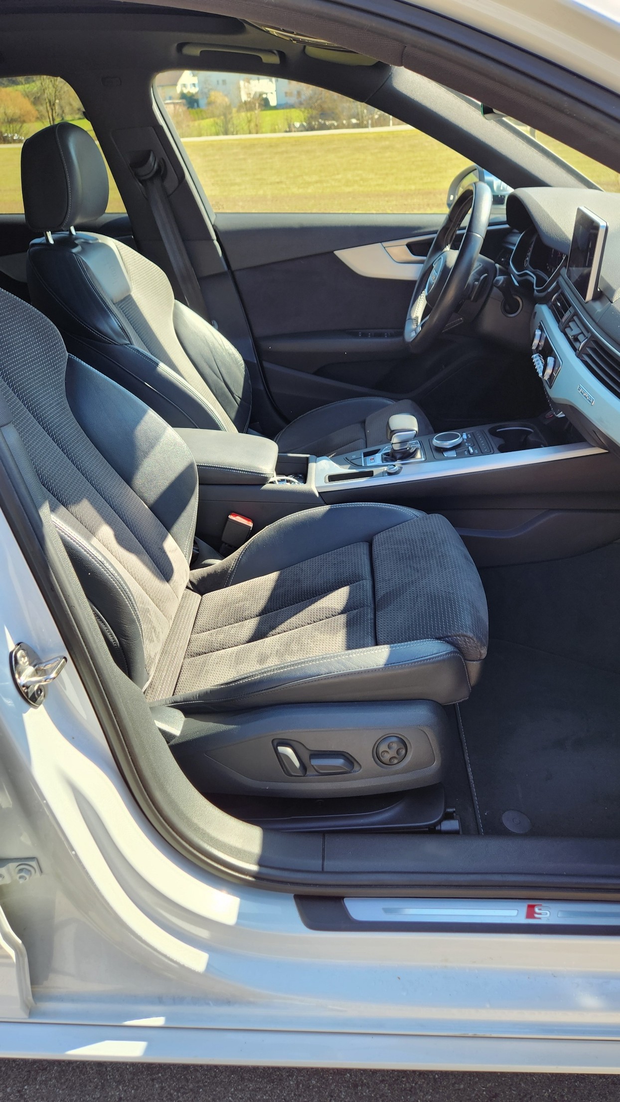 AUDI S4 Avant 3.0 TFSI quattro tiptronic-image-10