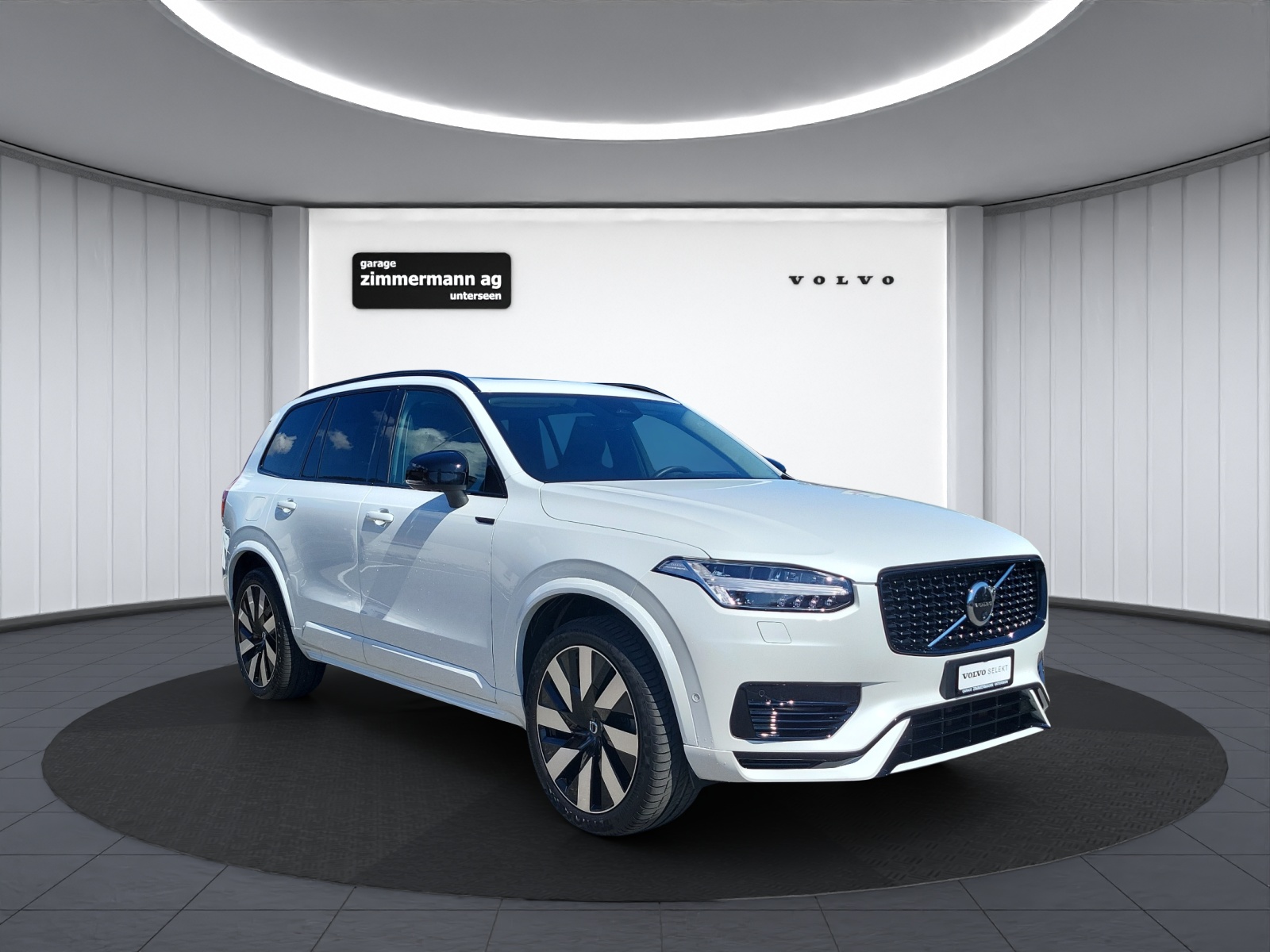 VOLVO XC90 2.0 (SUV / GelÃ¤ndewagen)