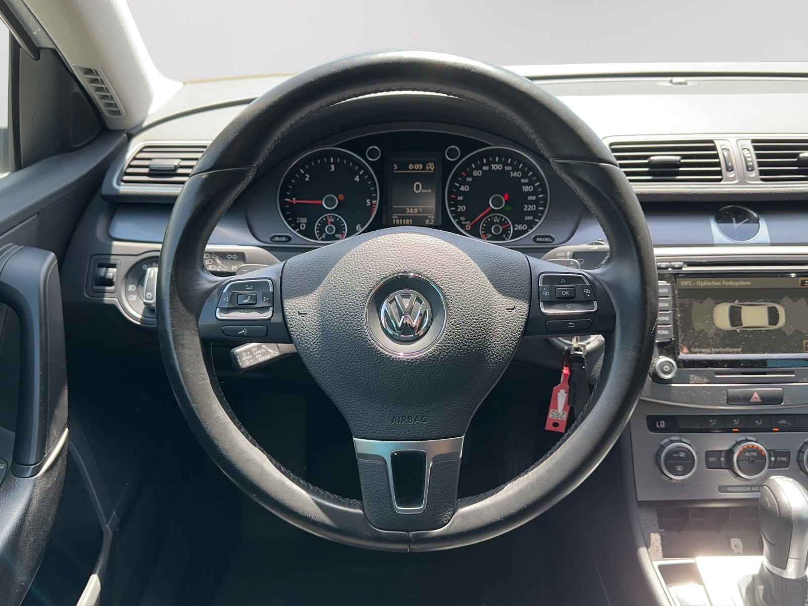 VW Passat Alltrack 2.0 TDI BMT 4Motion DSG-image-9