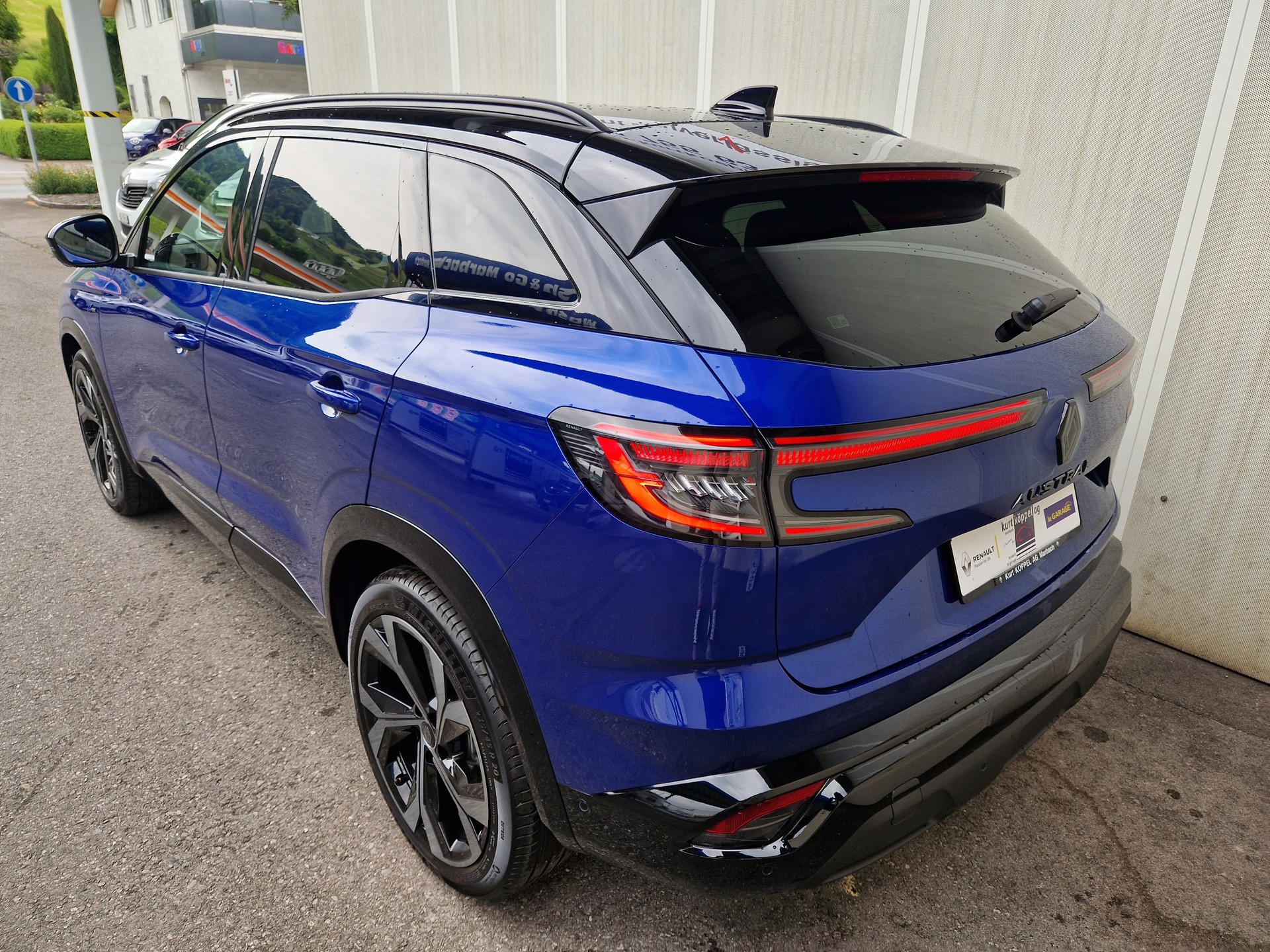 RENAULT Austral 1.3 TCe techno esprit Alpine-showroom-element-3