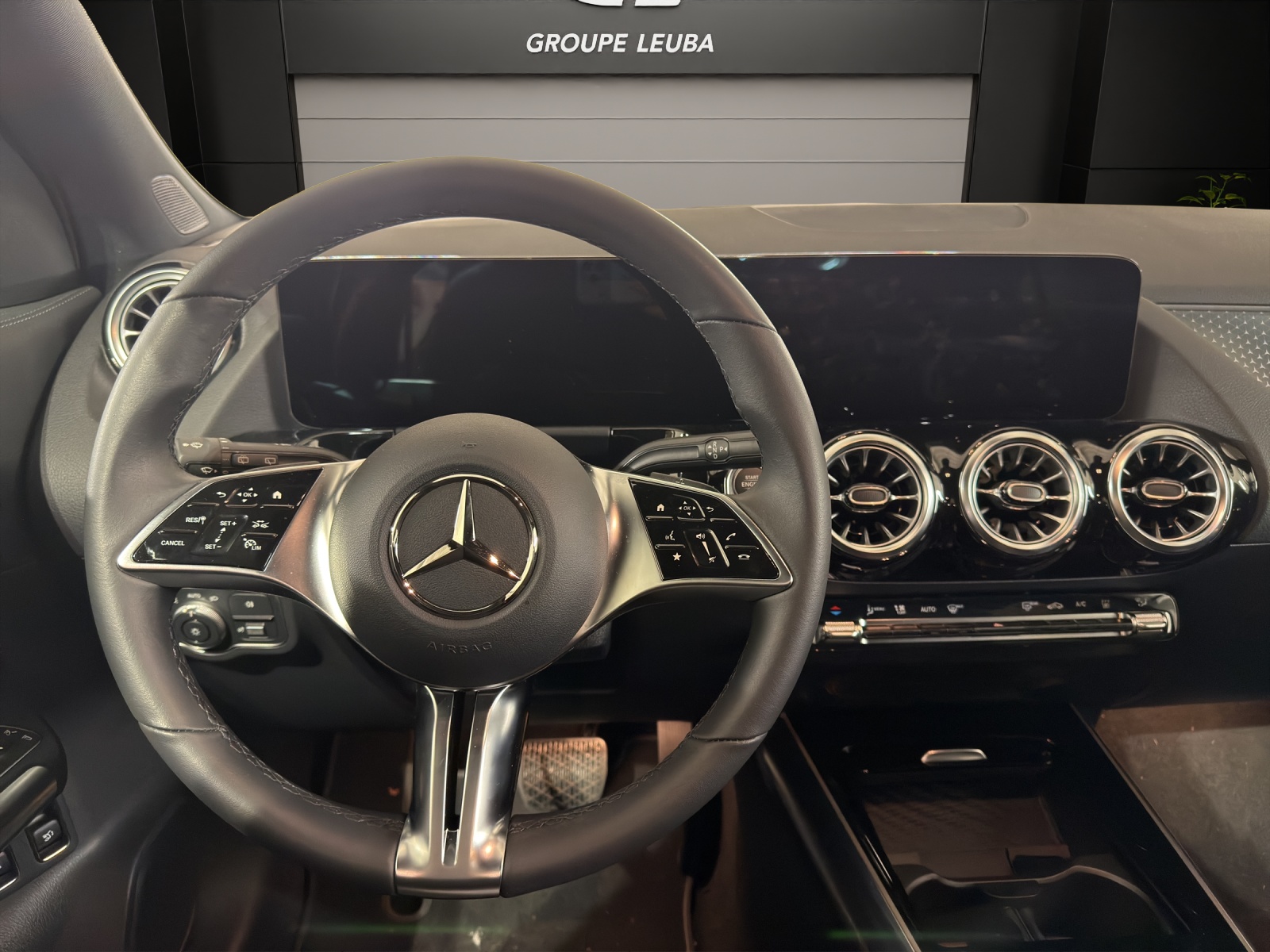 Image MERCEDES-BENZ GLA-250 GLA 250 e EQ Star 8G-DCT