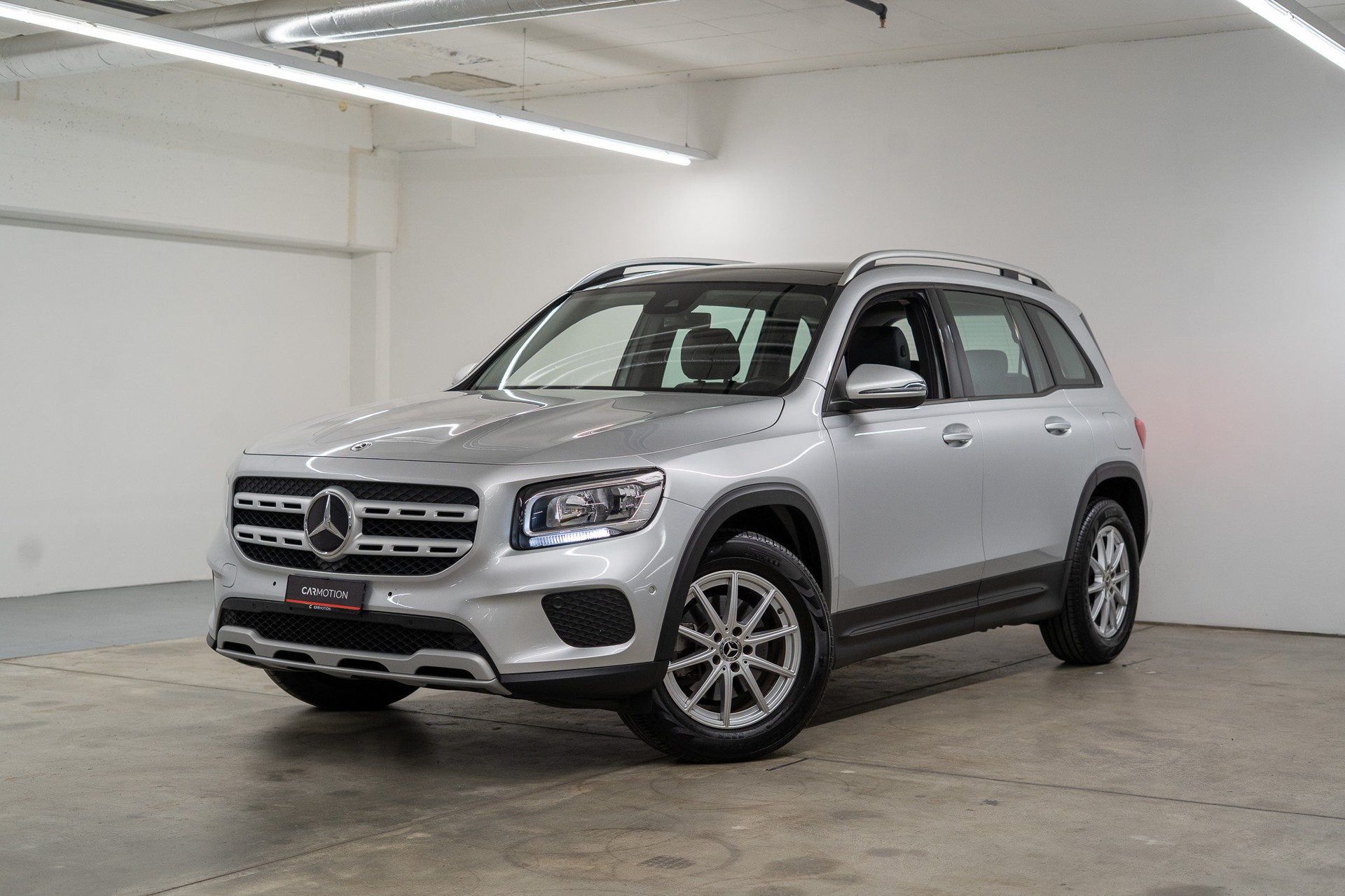 MERCEDES-BENZ GLB 180 d