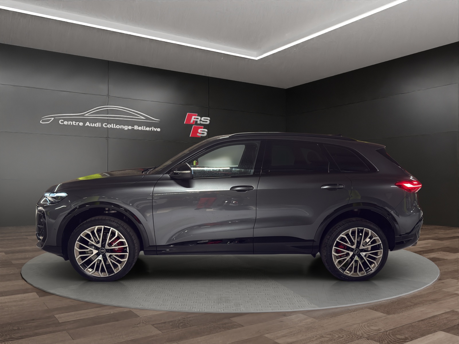 AUDI SQ5 TFSI quattro S-tronic-showroom-element-2