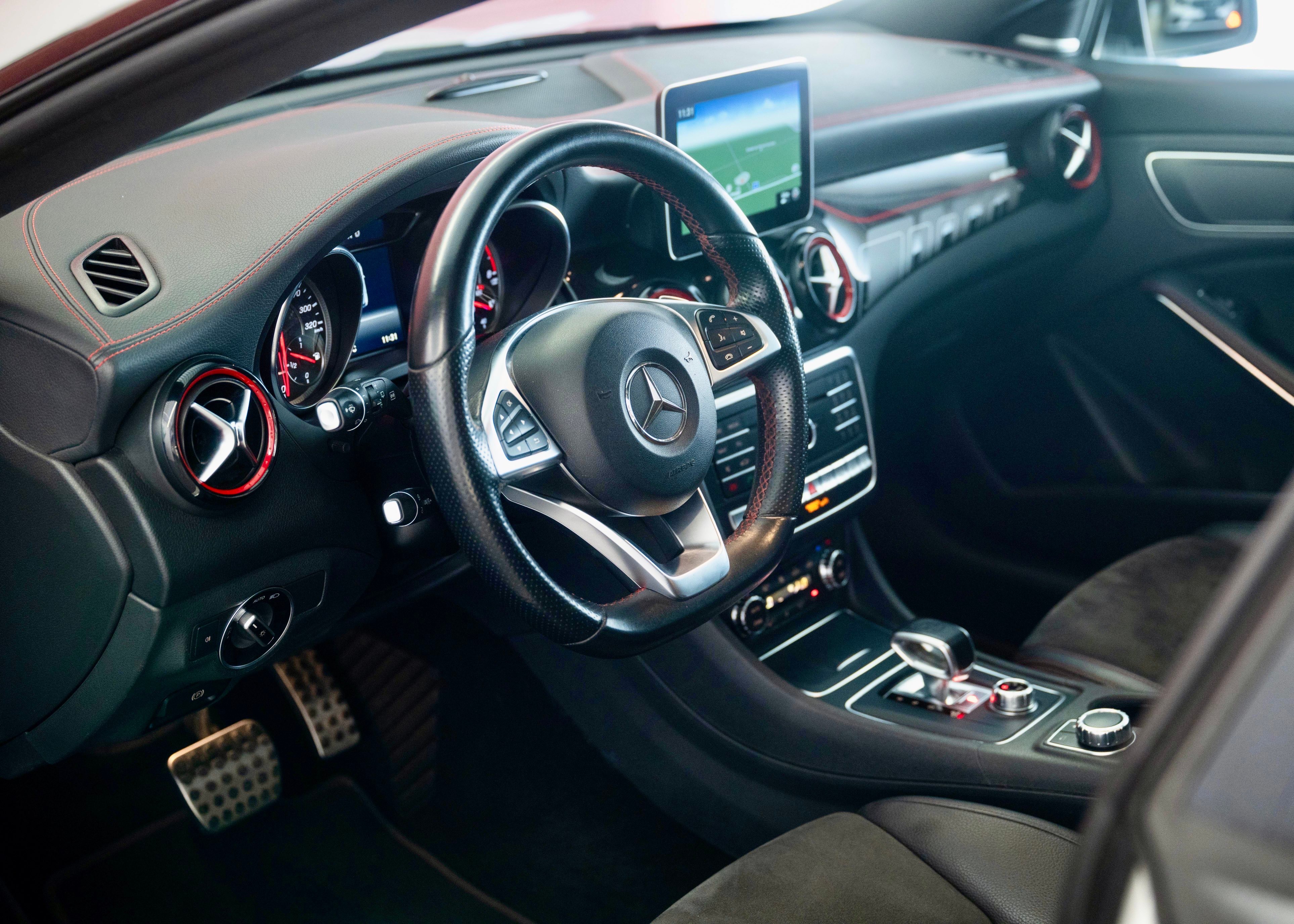 Image MERCEDES-BENZ CLA-45-AMG CLA Shooting Brake 45 AMG 4Matic (Swiss car)