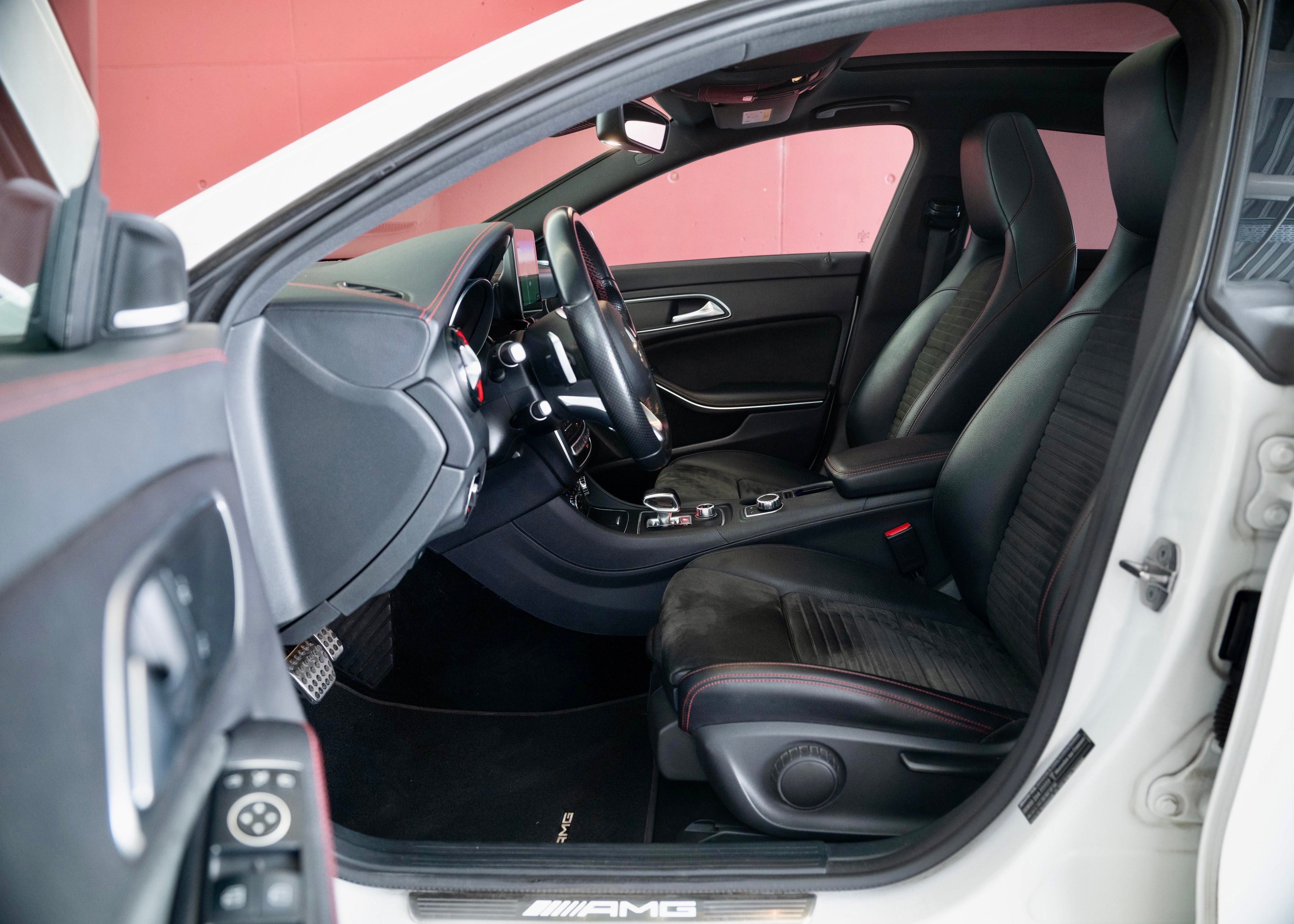 Image MERCEDES-BENZ CLA-45-AMG CLA Shooting Brake 45 AMG 4Matic (Swiss car)