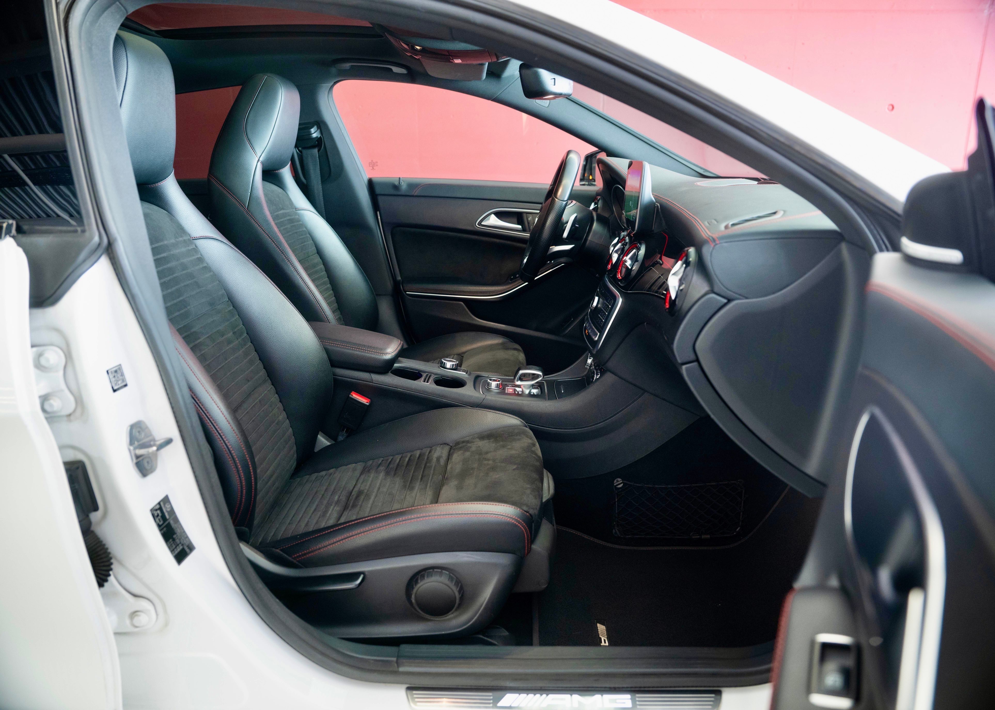 Image MERCEDES-BENZ CLA-45-AMG CLA Shooting Brake 45 AMG 4Matic (Swiss car)