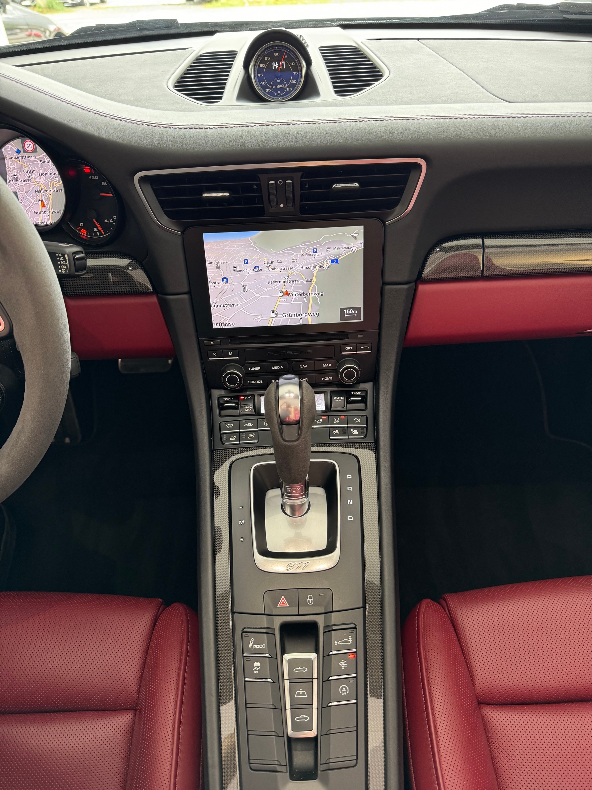 PORSCHE 911 Turbo S Cabrio PDK-image-14
