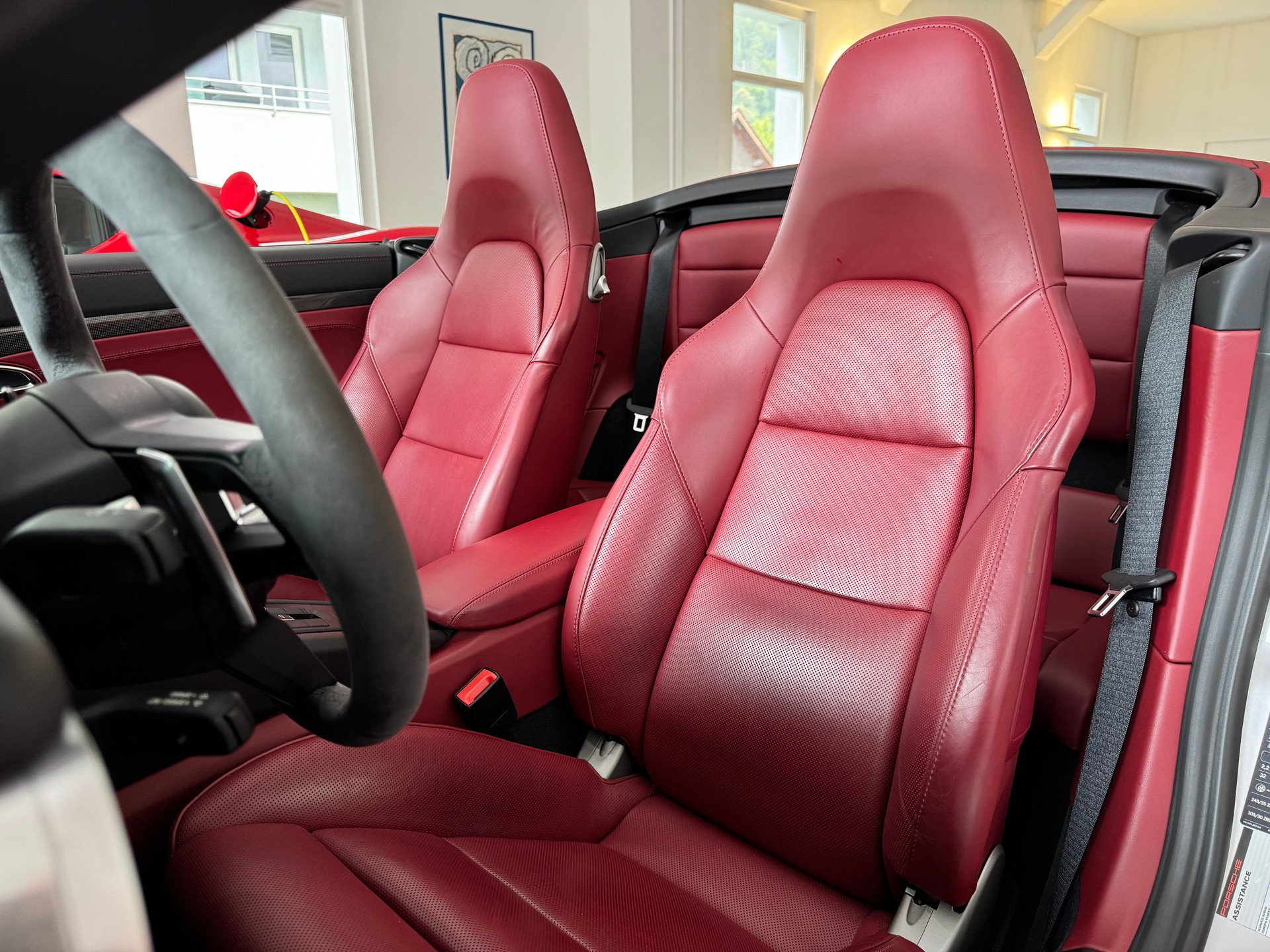 PORSCHE 911 Turbo S Cabrio PDK-image-12