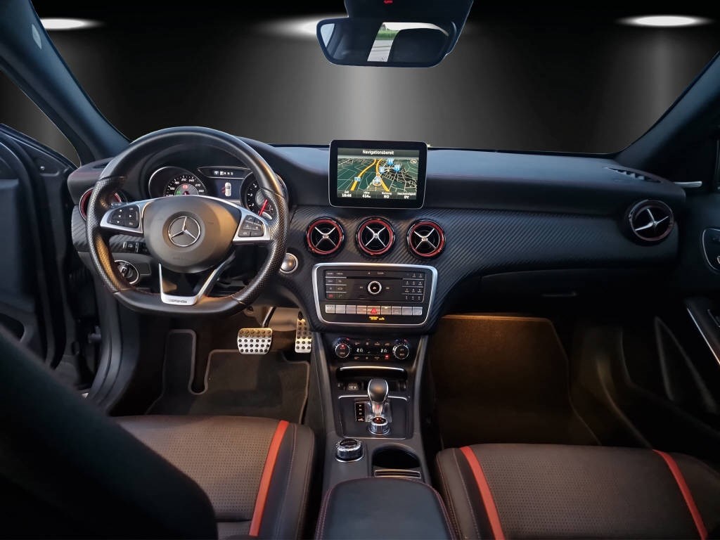 MERCEDES-BENZ A 45 AMG 4m-image-10