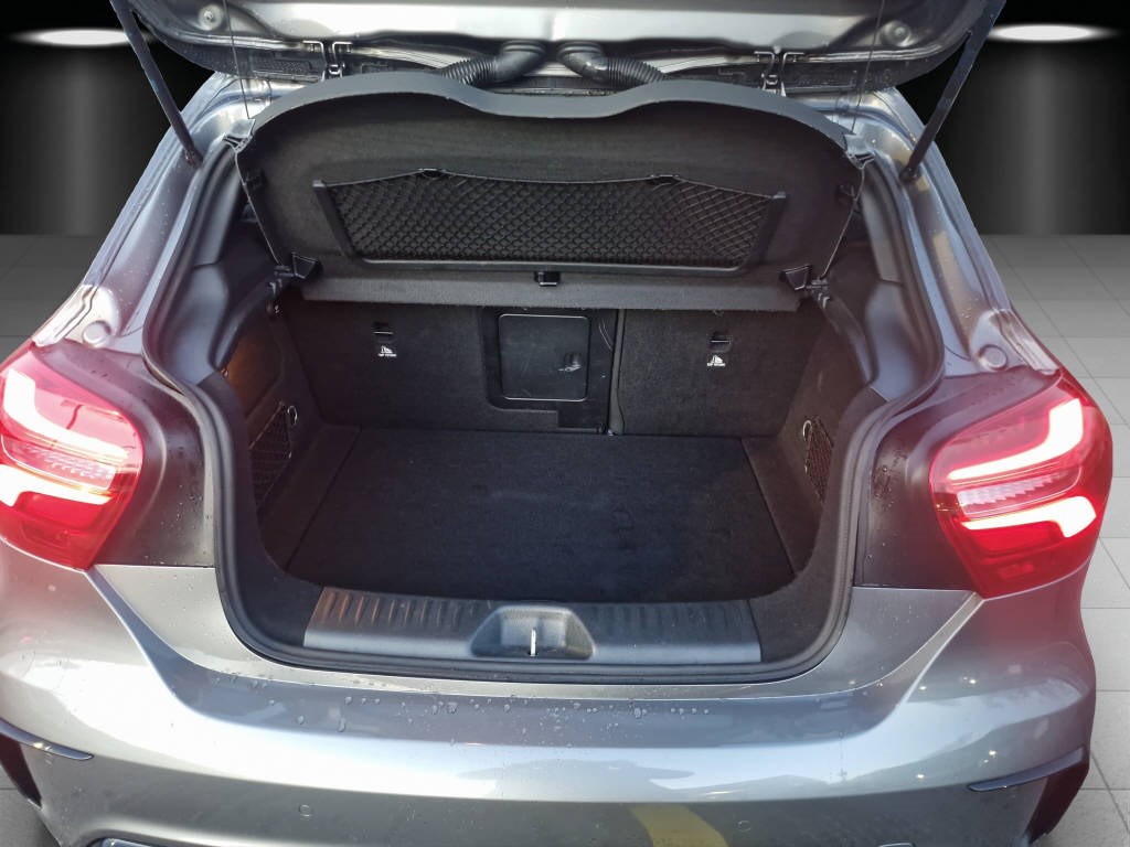 MERCEDES-BENZ A 45 AMG 4m-image-14