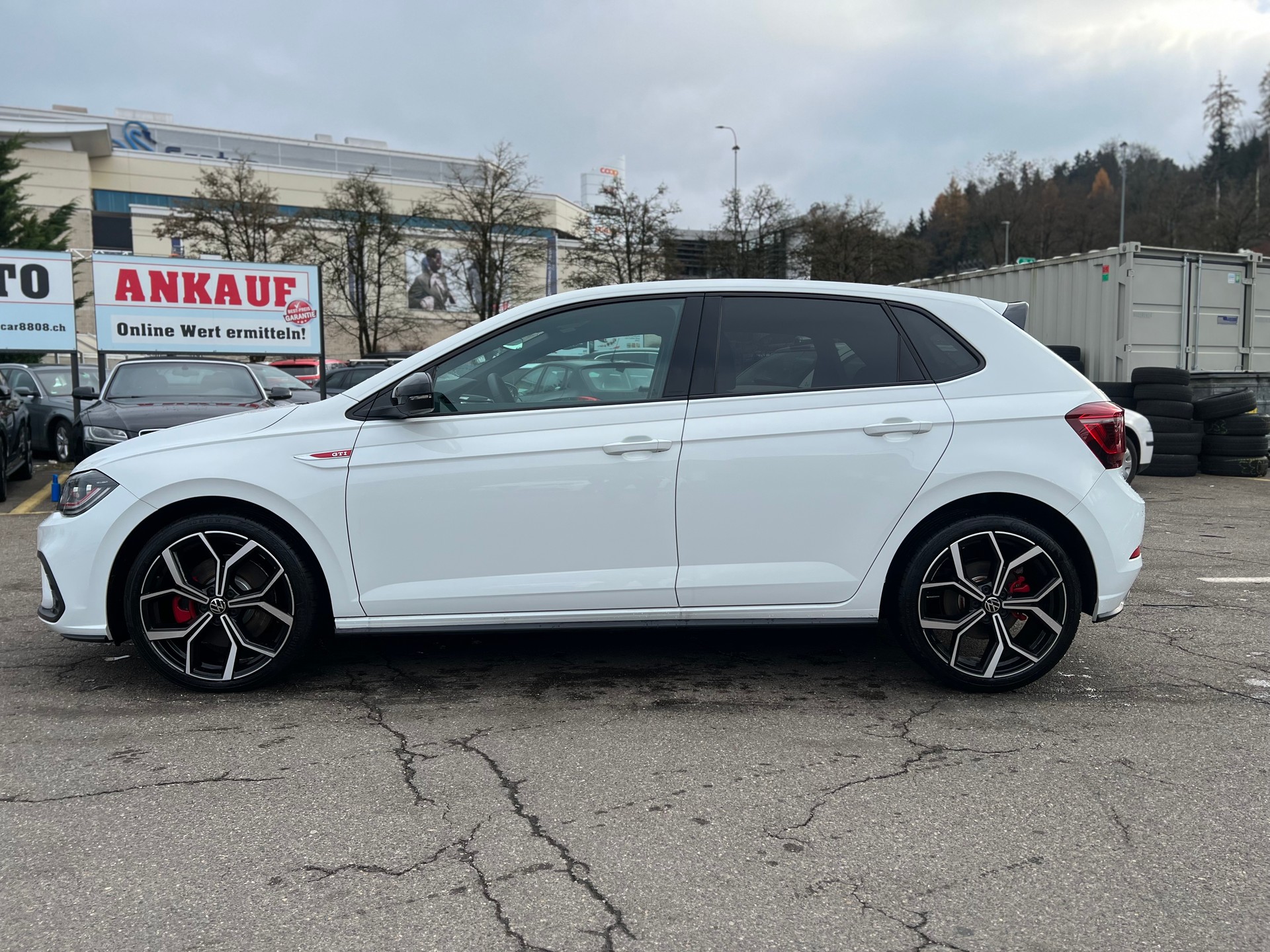 VW Polo 2.0 TSI GTI DSG-showroom-element-3