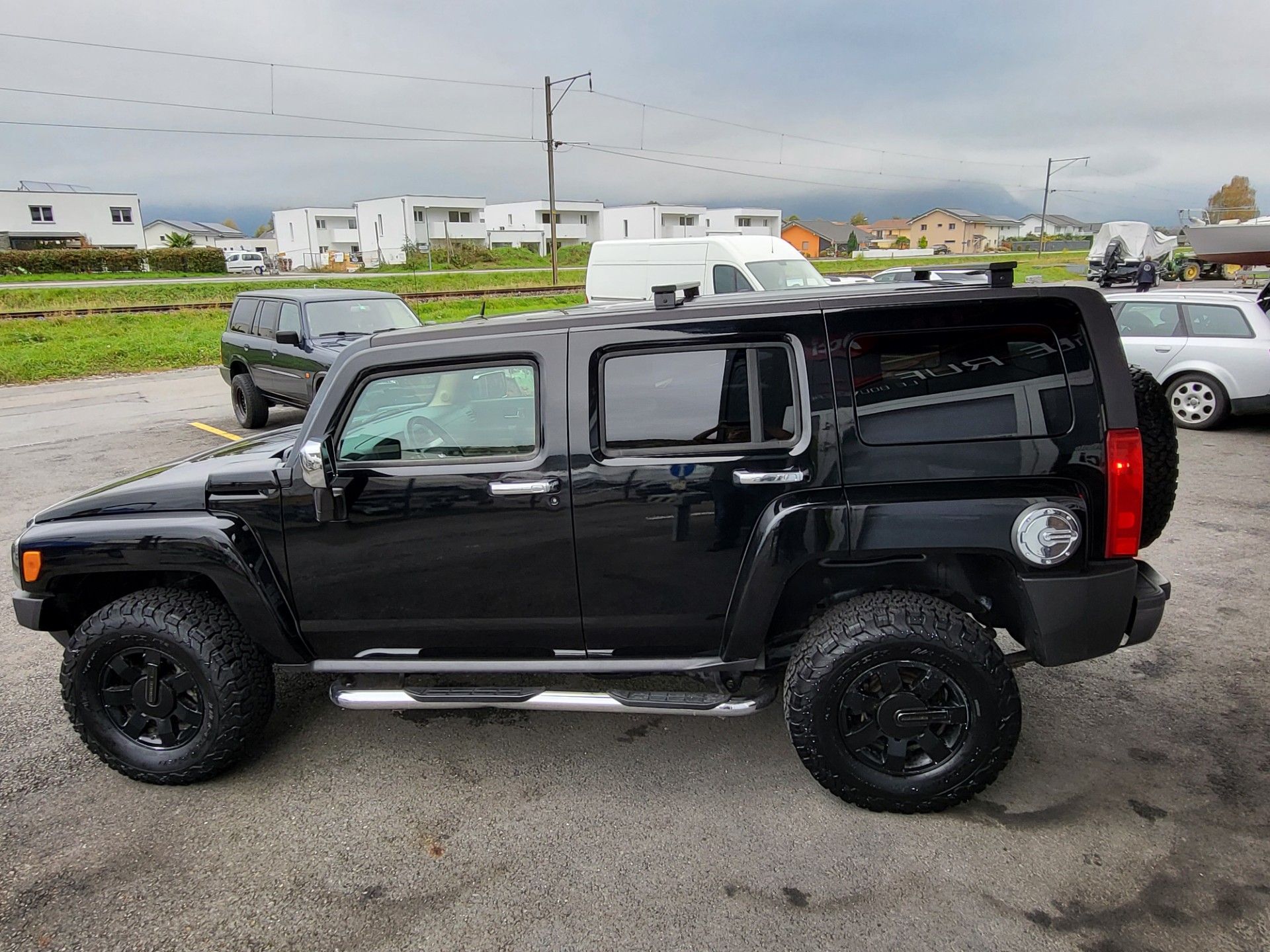 HUMMER H3 3.5 Luxury-showroom-element-3