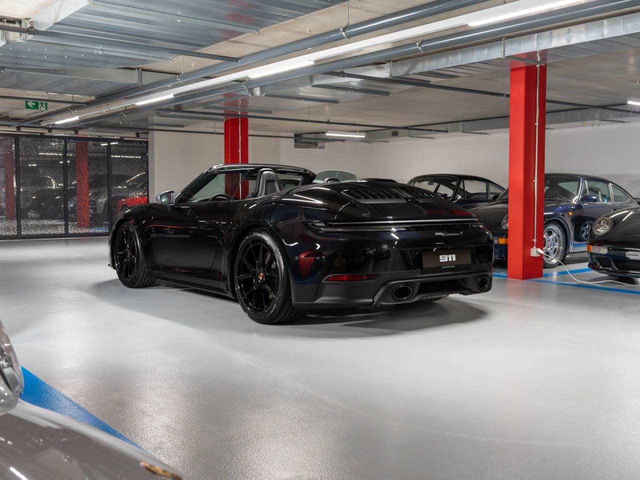 PORSCHE 911 Carrera T Cabriolet-showroom-element-2