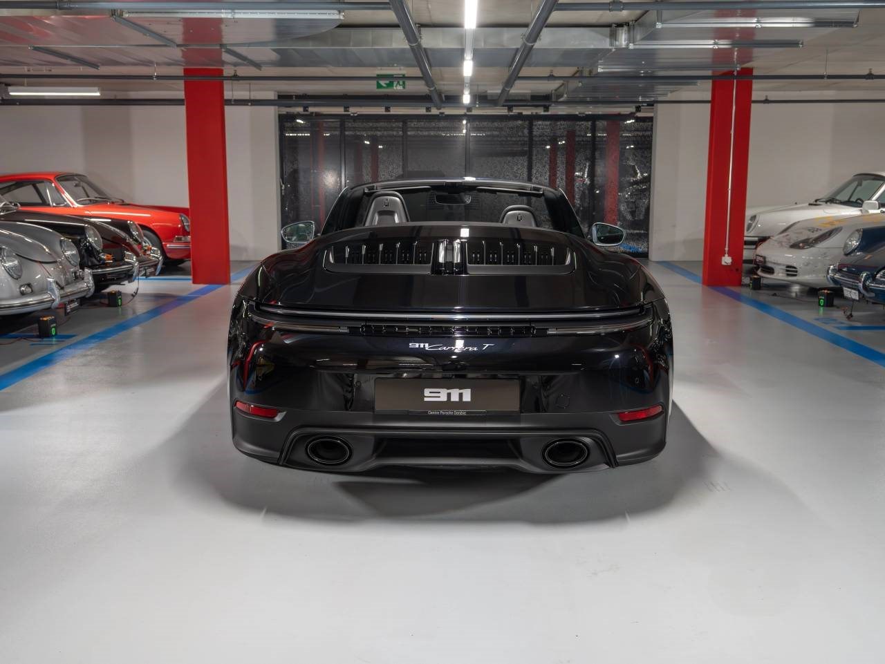 PORSCHE 911 Carrera T Cabriolet-showroom-element-3