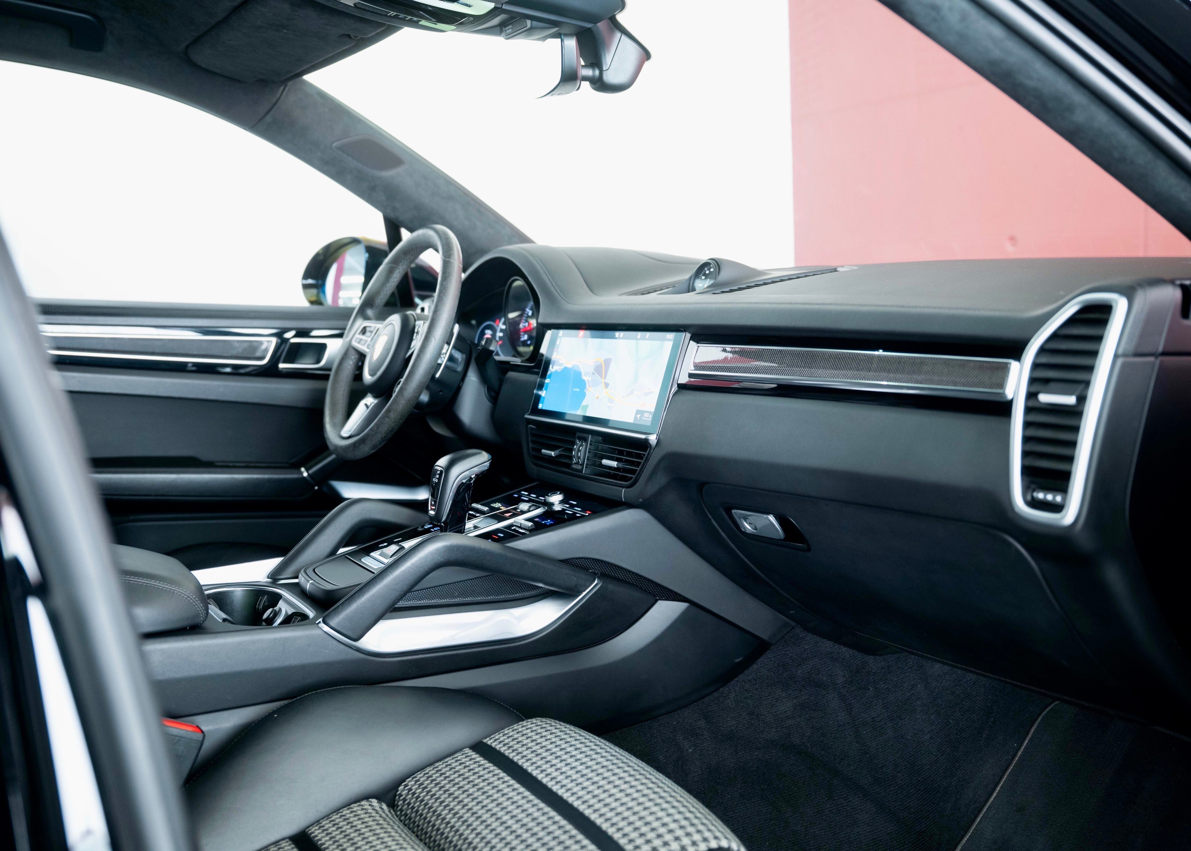 Image PORSCHE CAYENNE Cayenne Turbo Coupé (2nd hand, full Porsche history)