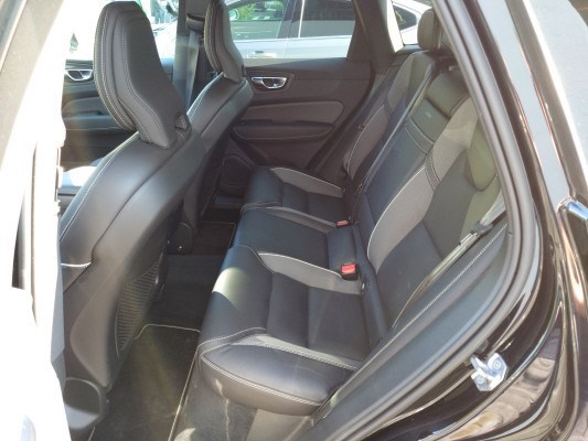 VOLVO XC60 B4 D AWD R-Design-image-7