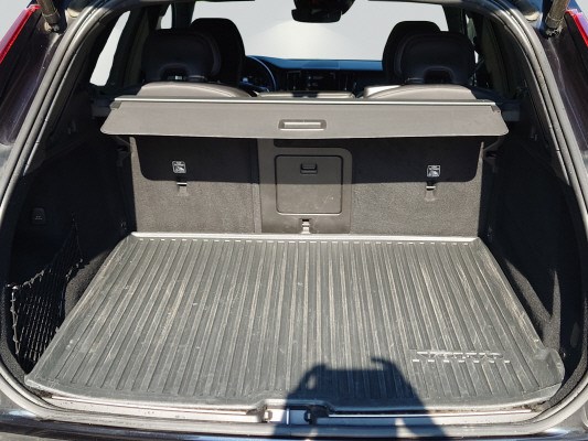 VOLVO XC60 B4 D AWD R-Design-image-9