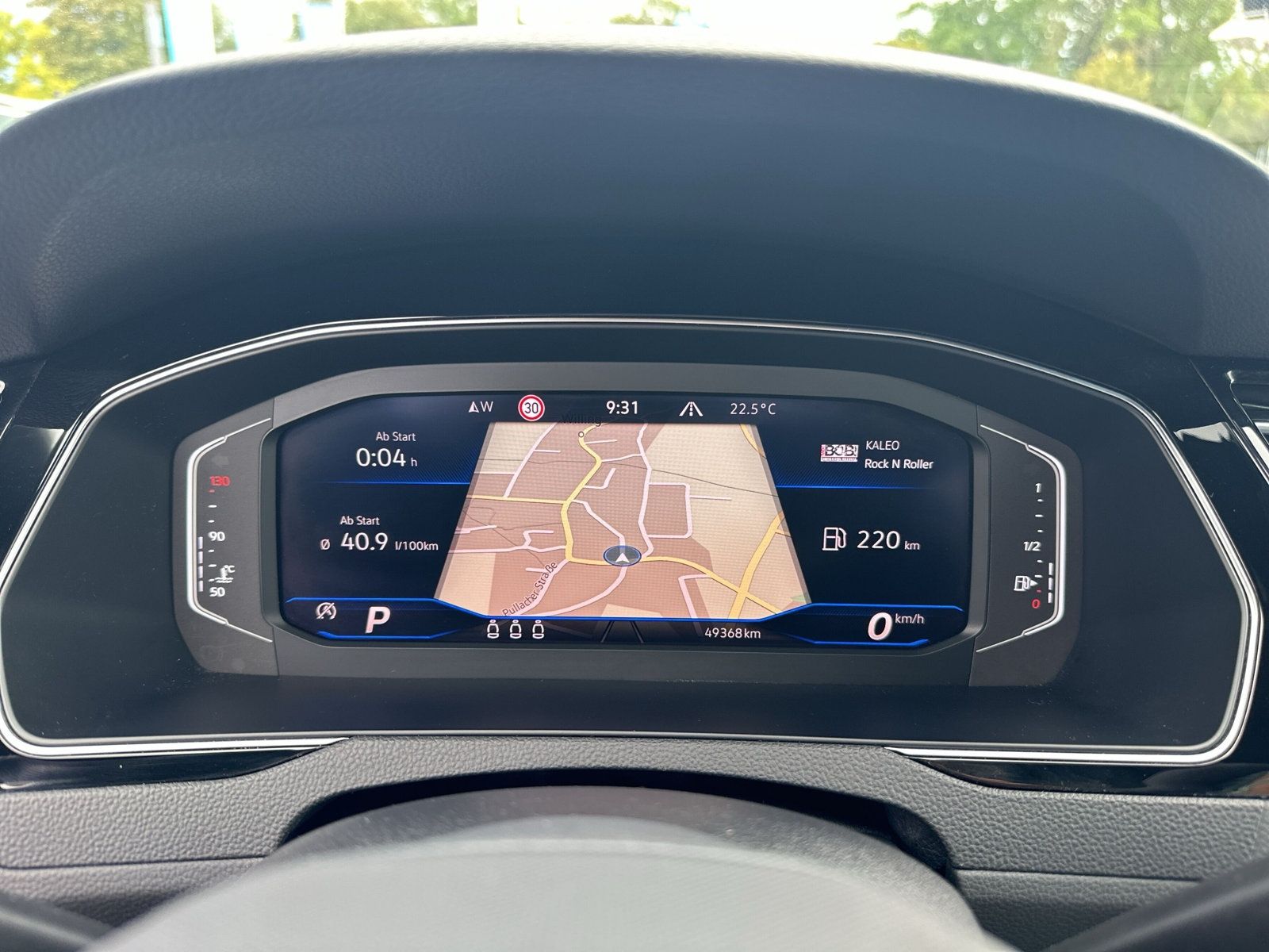 VW Passat Variant 2.0 TSI R-Line 4Motion DSG-image-7