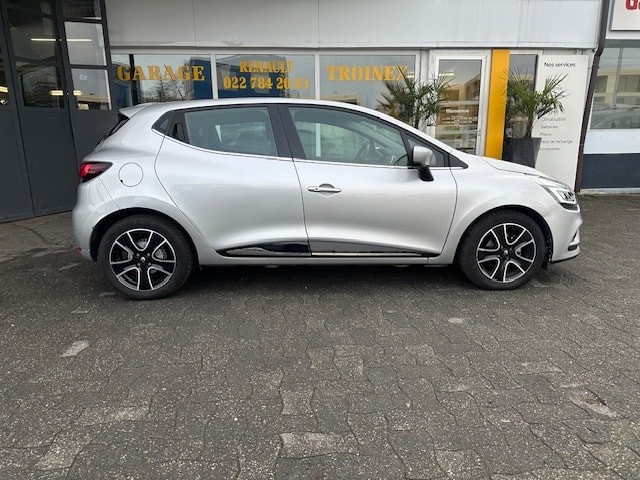 RENAULT Clio 1.2 16V T Intens EDC