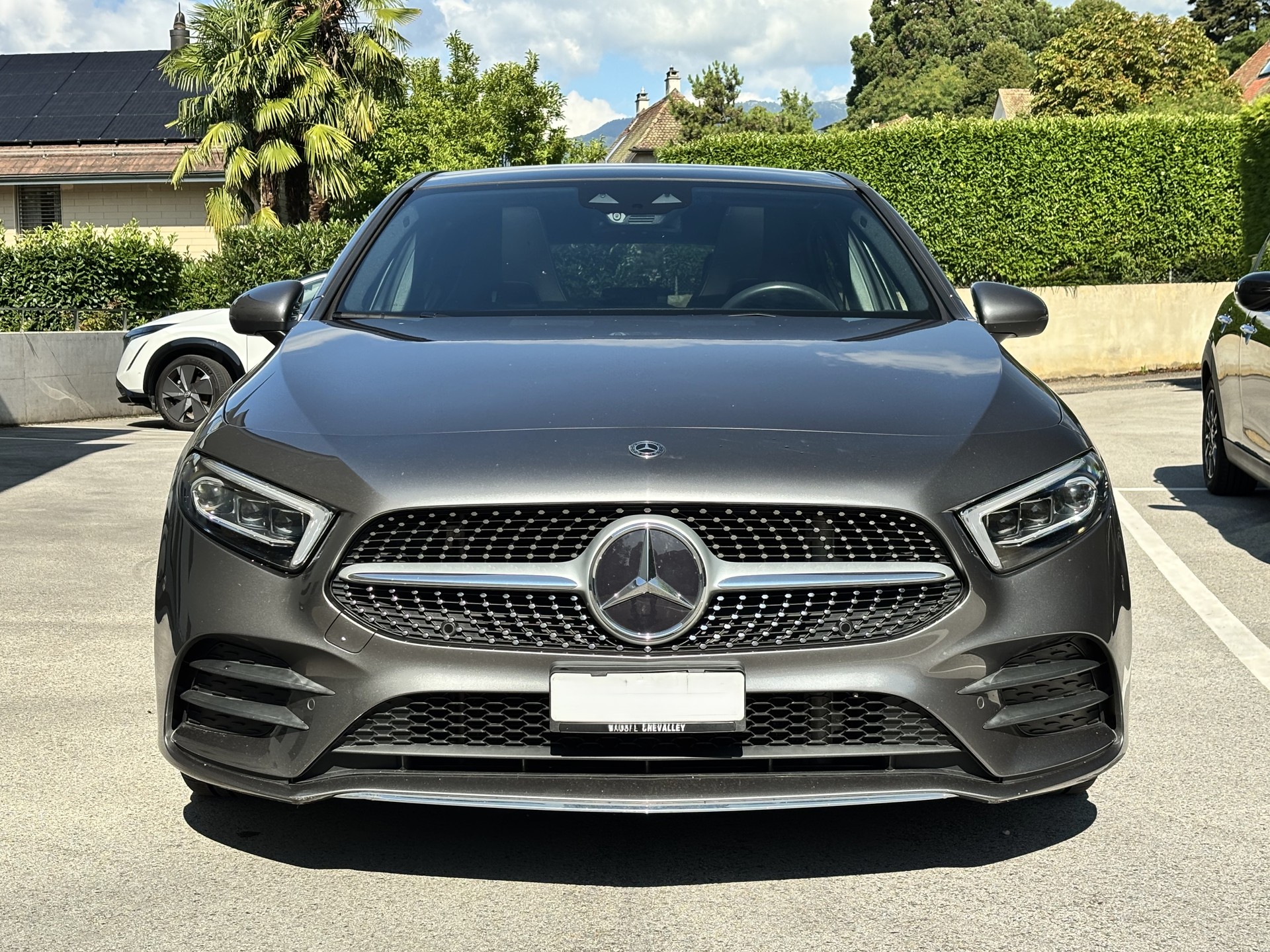 MERCEDES-BENZ A 200 AMG Line 7G-DCT-showroom-element-1