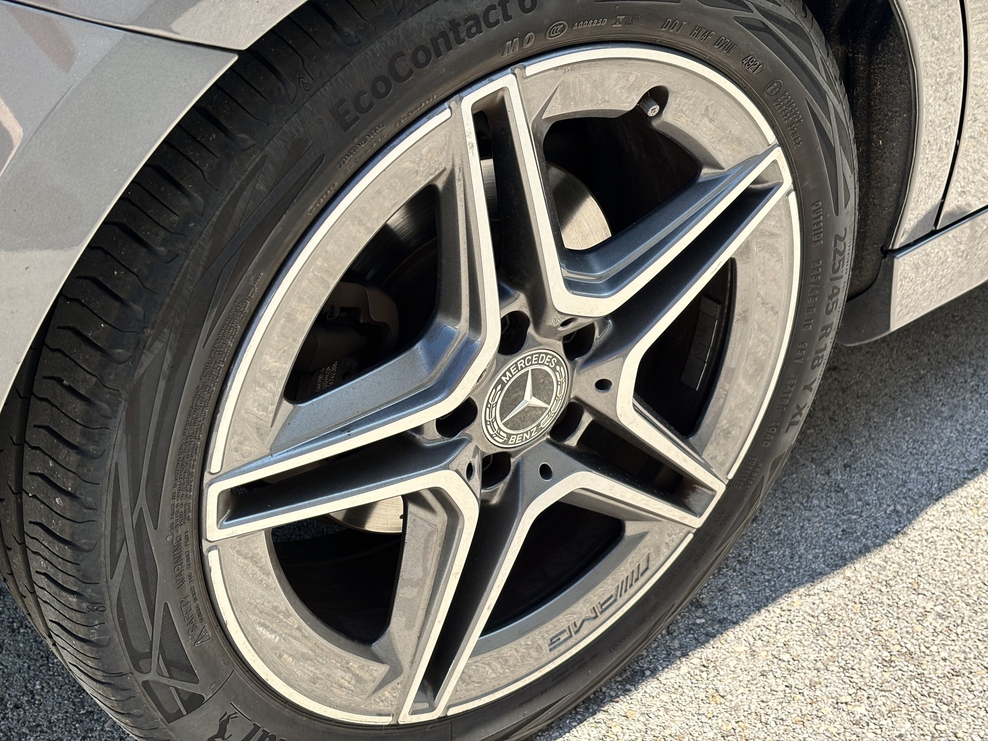 MERCEDES-BENZ A 200 AMG Line 7G-DCT-showroom-element-3