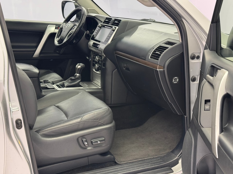 Land Cruiser 2.8 D 200 Style AWD