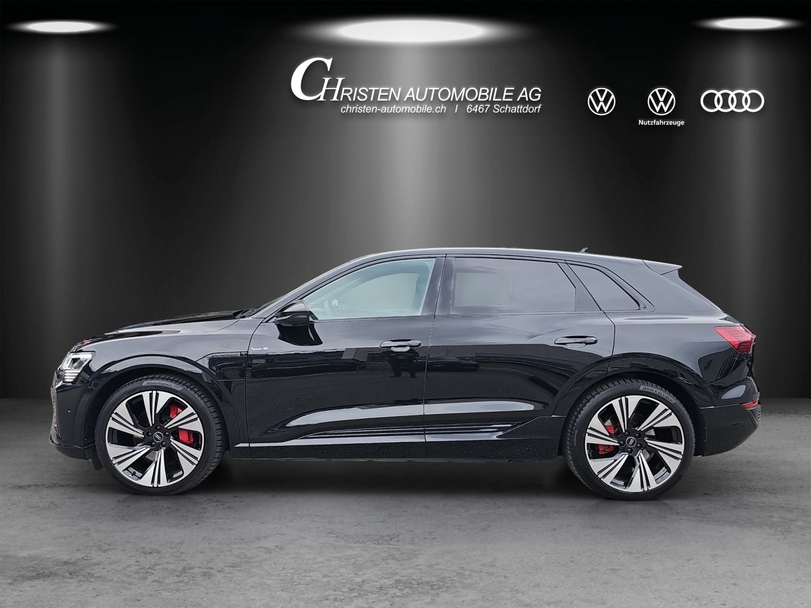 AUDI Q8 55 e-tron Black Edition quattro-showroom-element-1