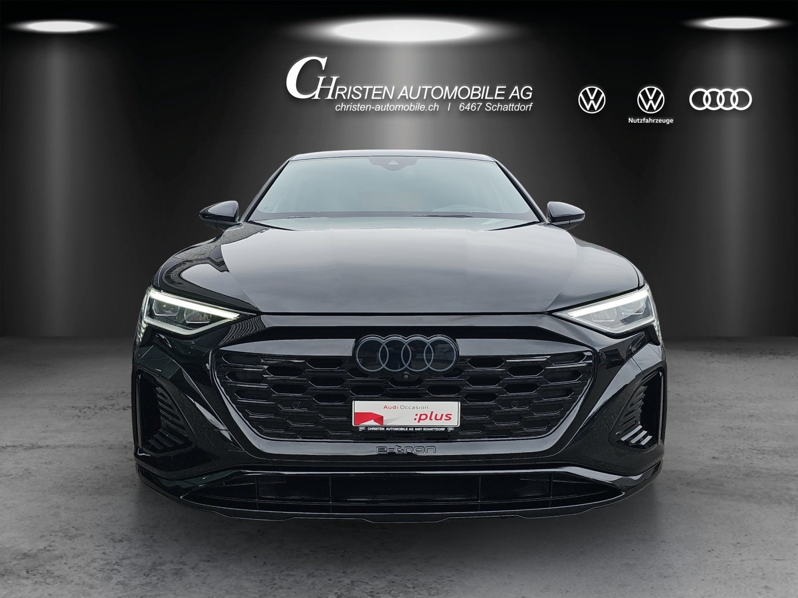 AUDI Q8 55 e-tron Black Edition quattro-showroom-element-2