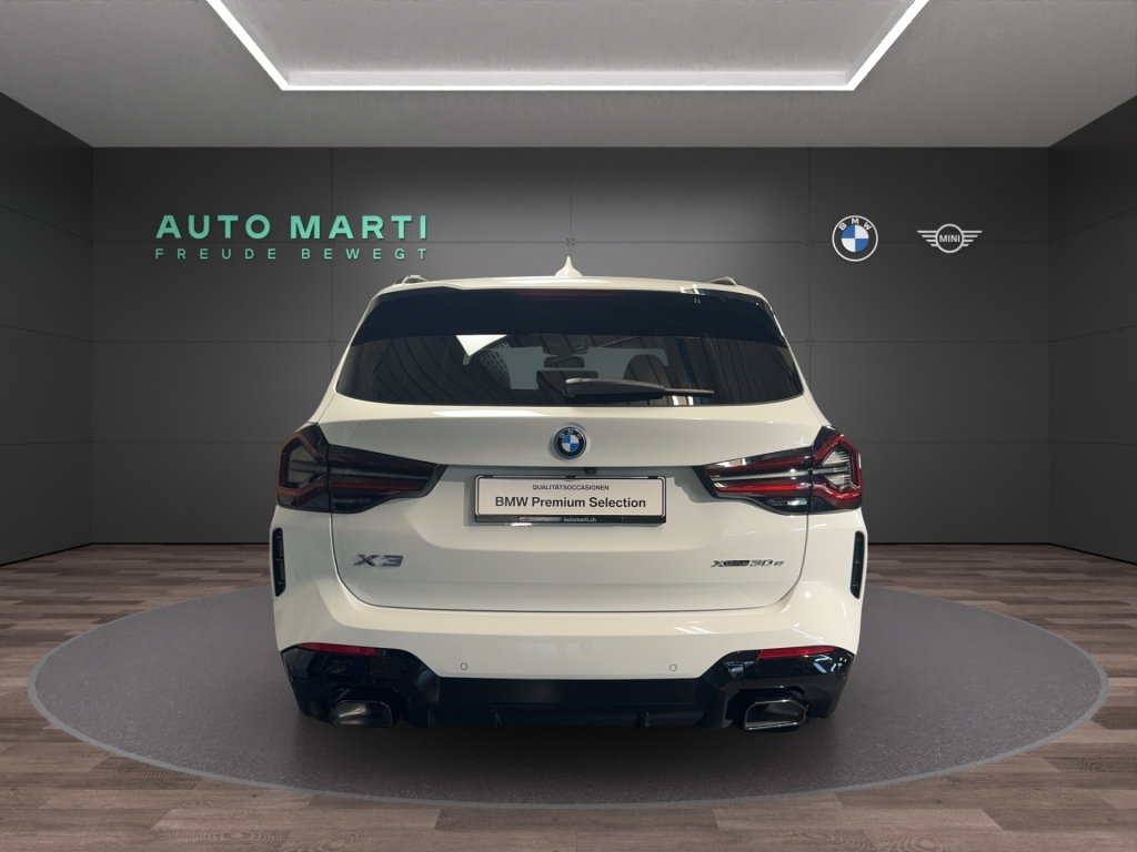 BMW X3 xDrive 30e M Sport-showroom-element-2