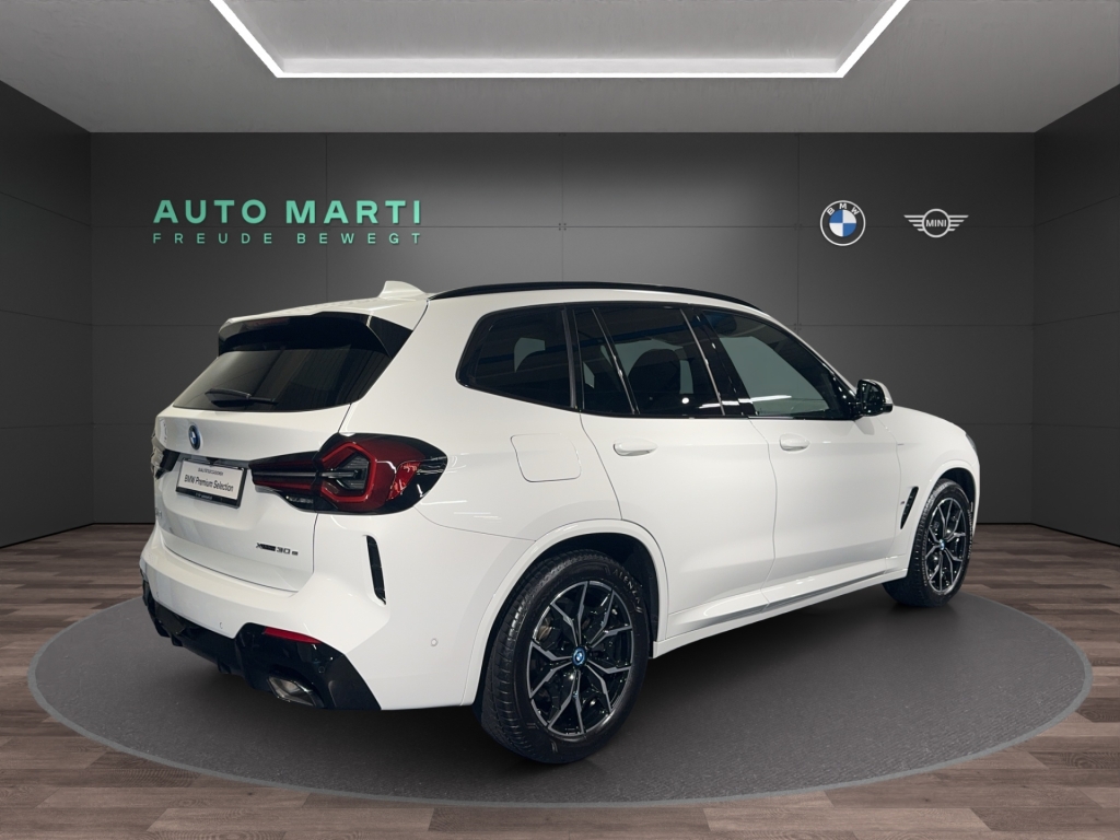 BMW X3 xDrive 30e M Sport-showroom-element-3