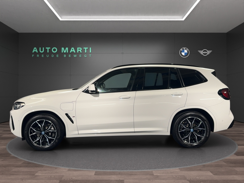 BMW X3 xDrive 30e M Sport-showroom-element-1