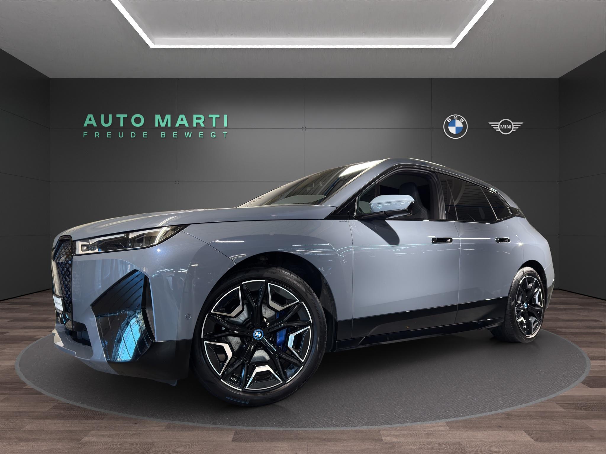 BMW iX xDrive50 (SUV / GelÃ¤ndewagen)
