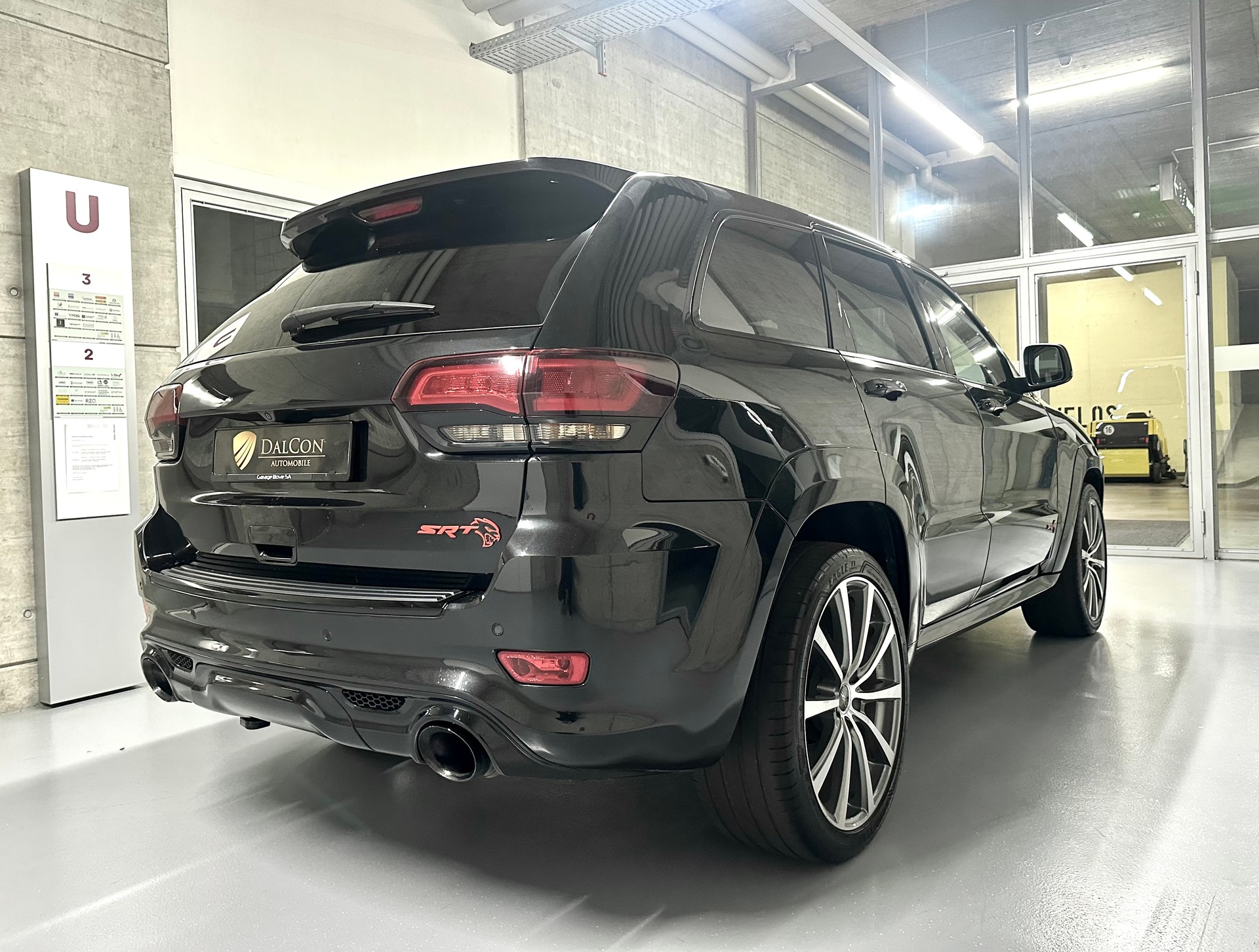 JEEP Grand Cherokee 6.4 V8 HEMI SRT8 Red Vapor Aut.-image-7