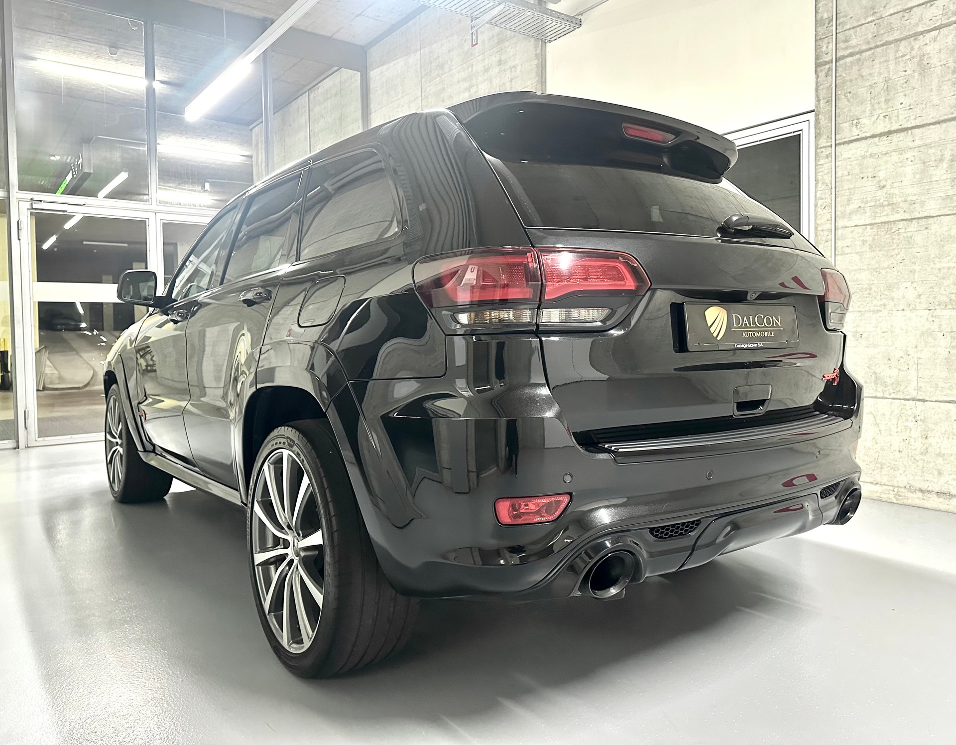 JEEP Grand Cherokee 6.4 V8 HEMI SRT8 Red Vapor Aut.-image-9