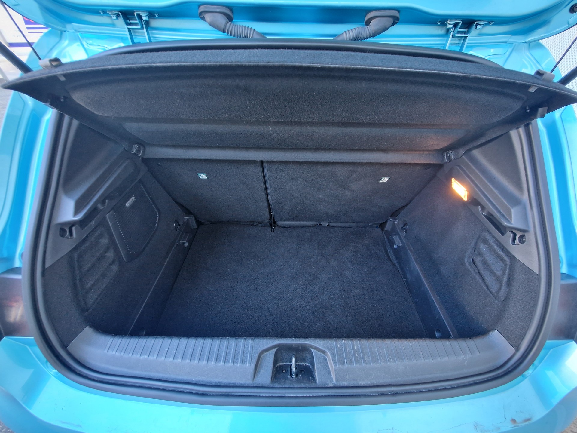 RENAULT Clio 1.0 TCe 100 Intens-showroom-element-3