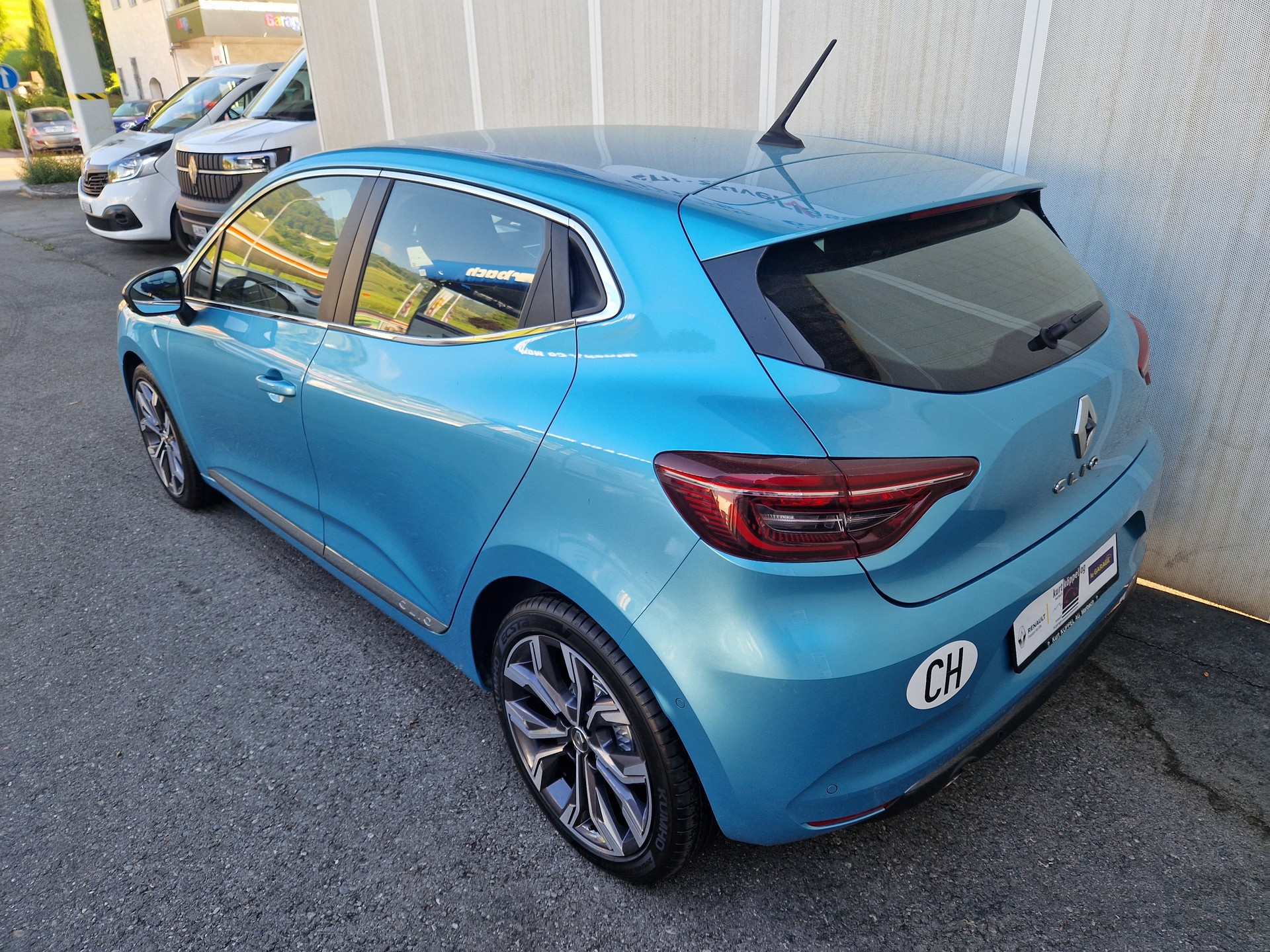RENAULT Clio 1.0 TCe 100 Intens-showroom-element-2