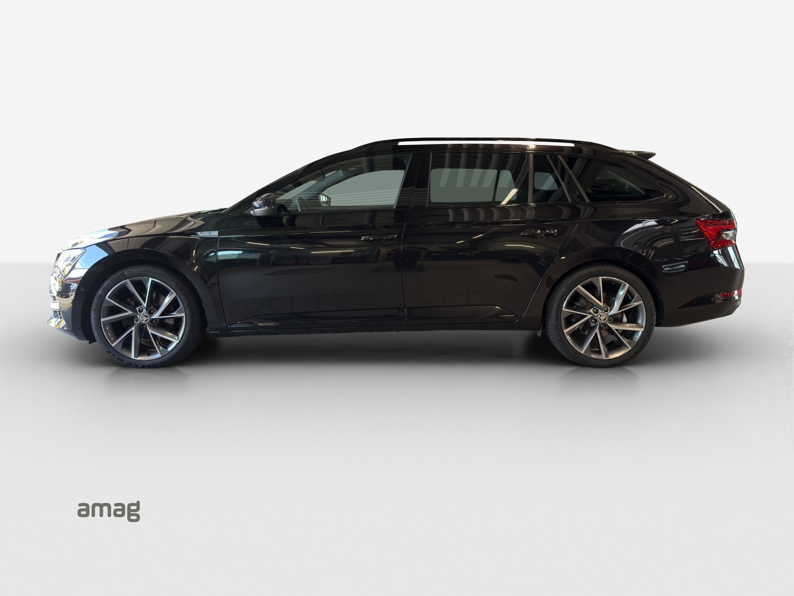 SKODA Superb Combi 2.0 TDi SportLine 4x4 DSG-showroom-element-1