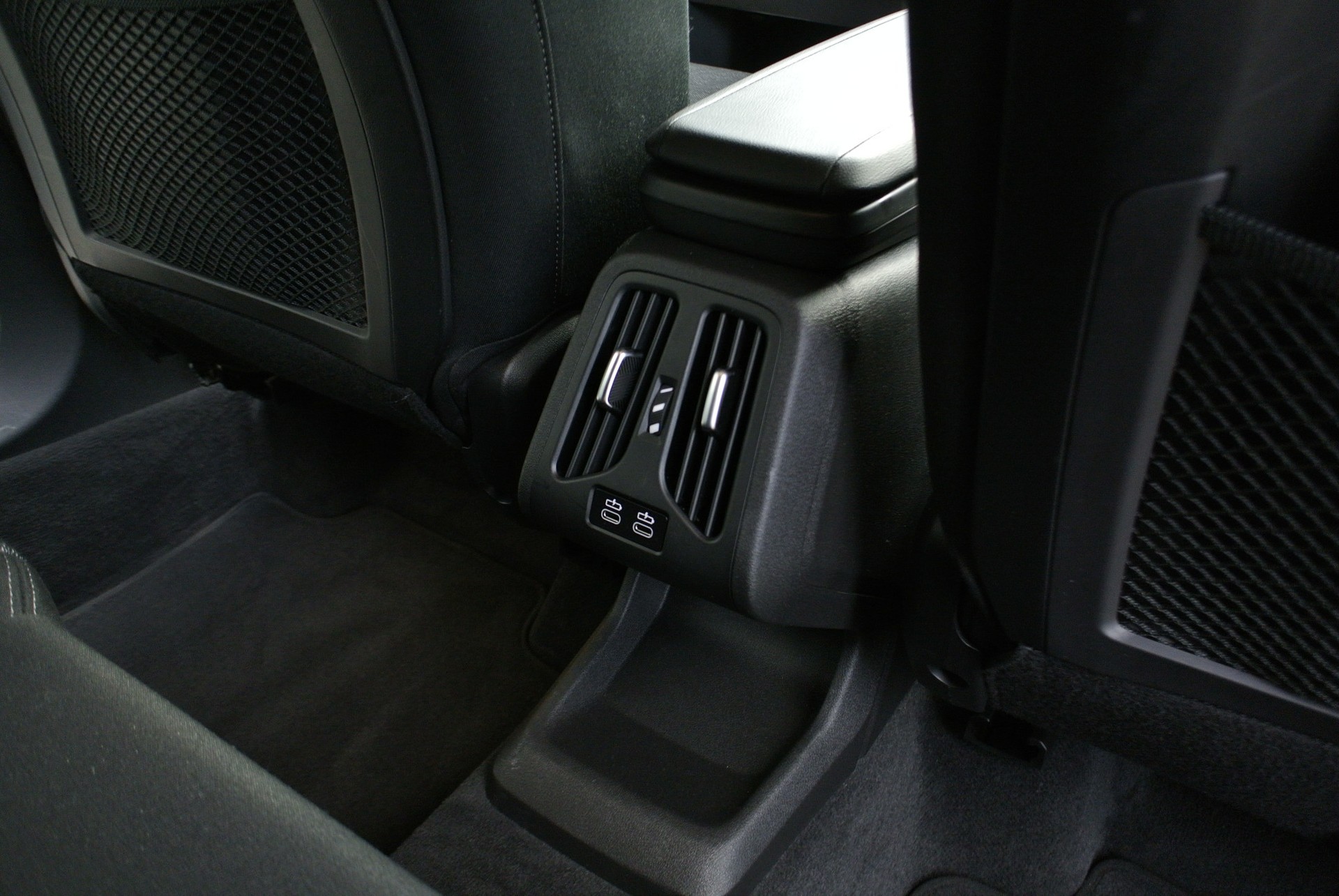 BMW 218i Active Tourer DKG-image-21