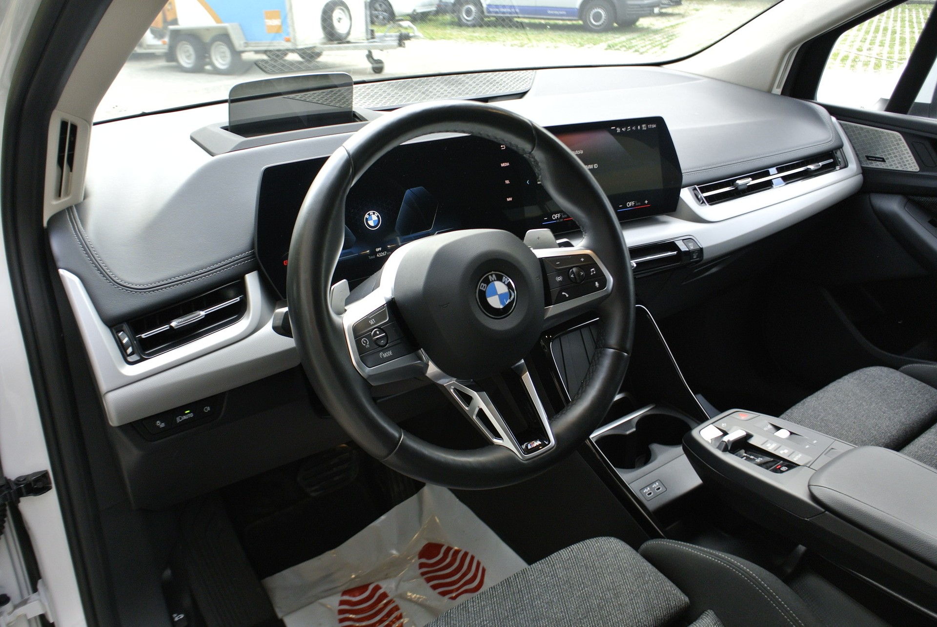 BMW 218i Active Tourer DKG-image-12