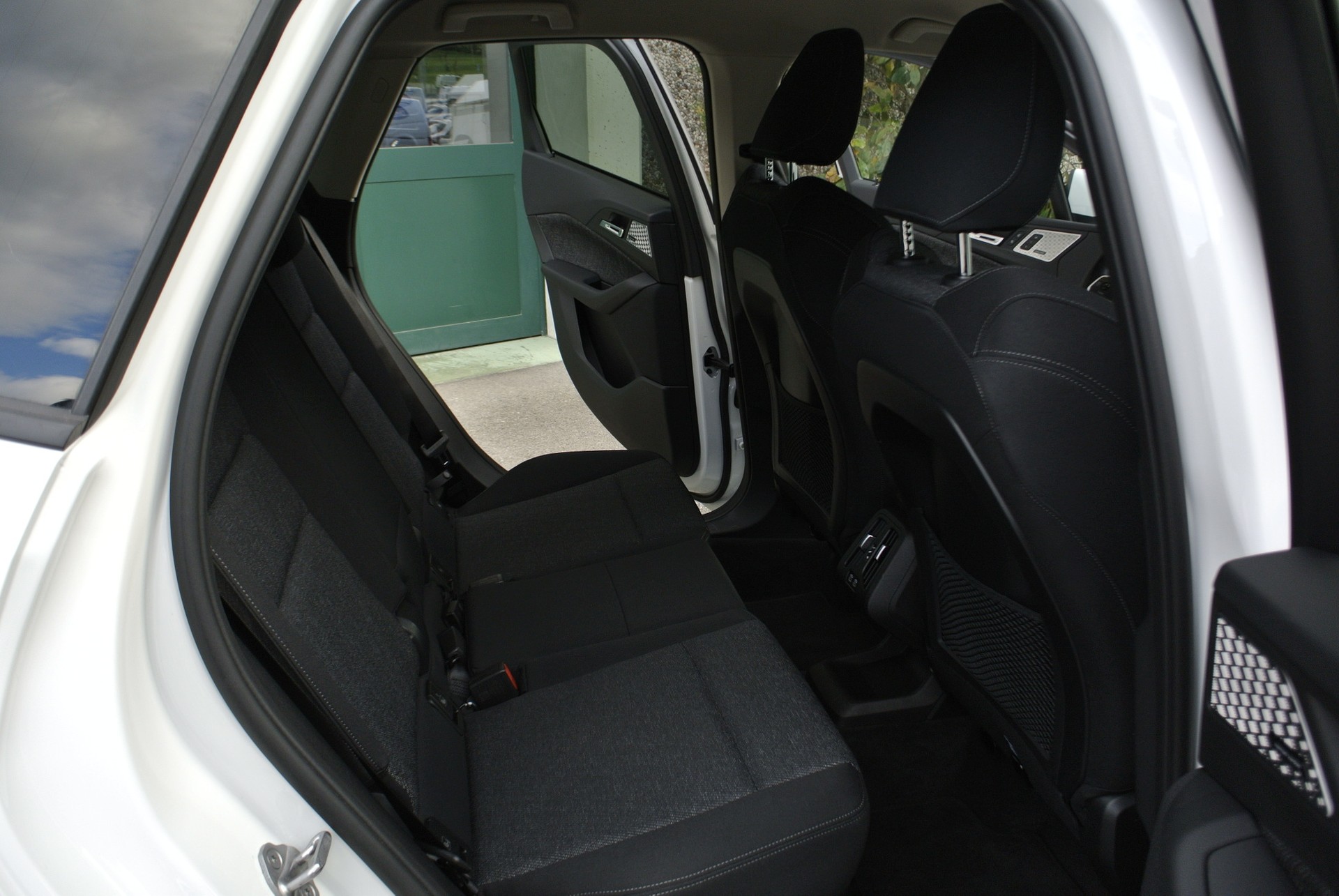 BMW 218i Active Tourer DKG-image-19