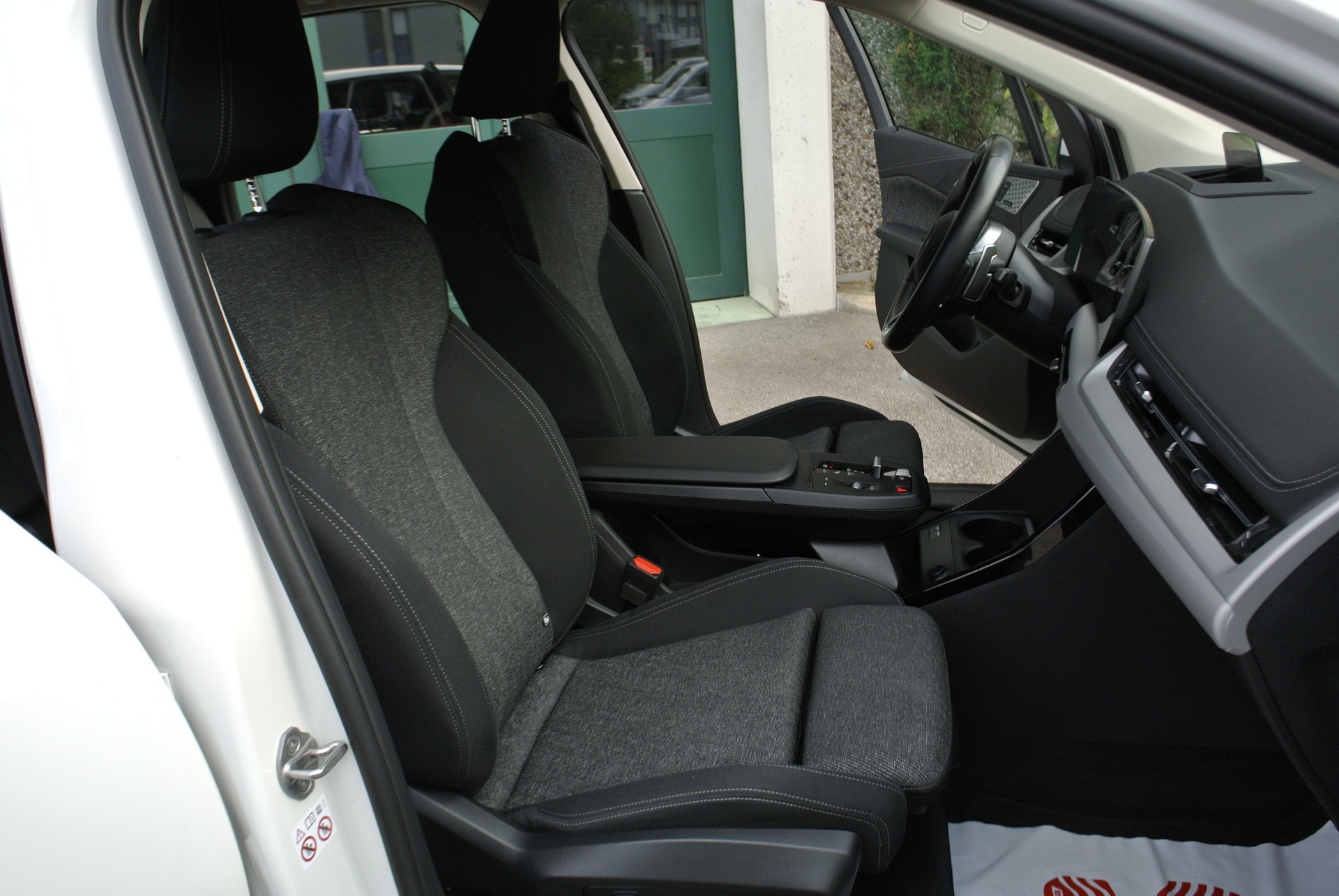 BMW 218i Active Tourer DKG-image-23