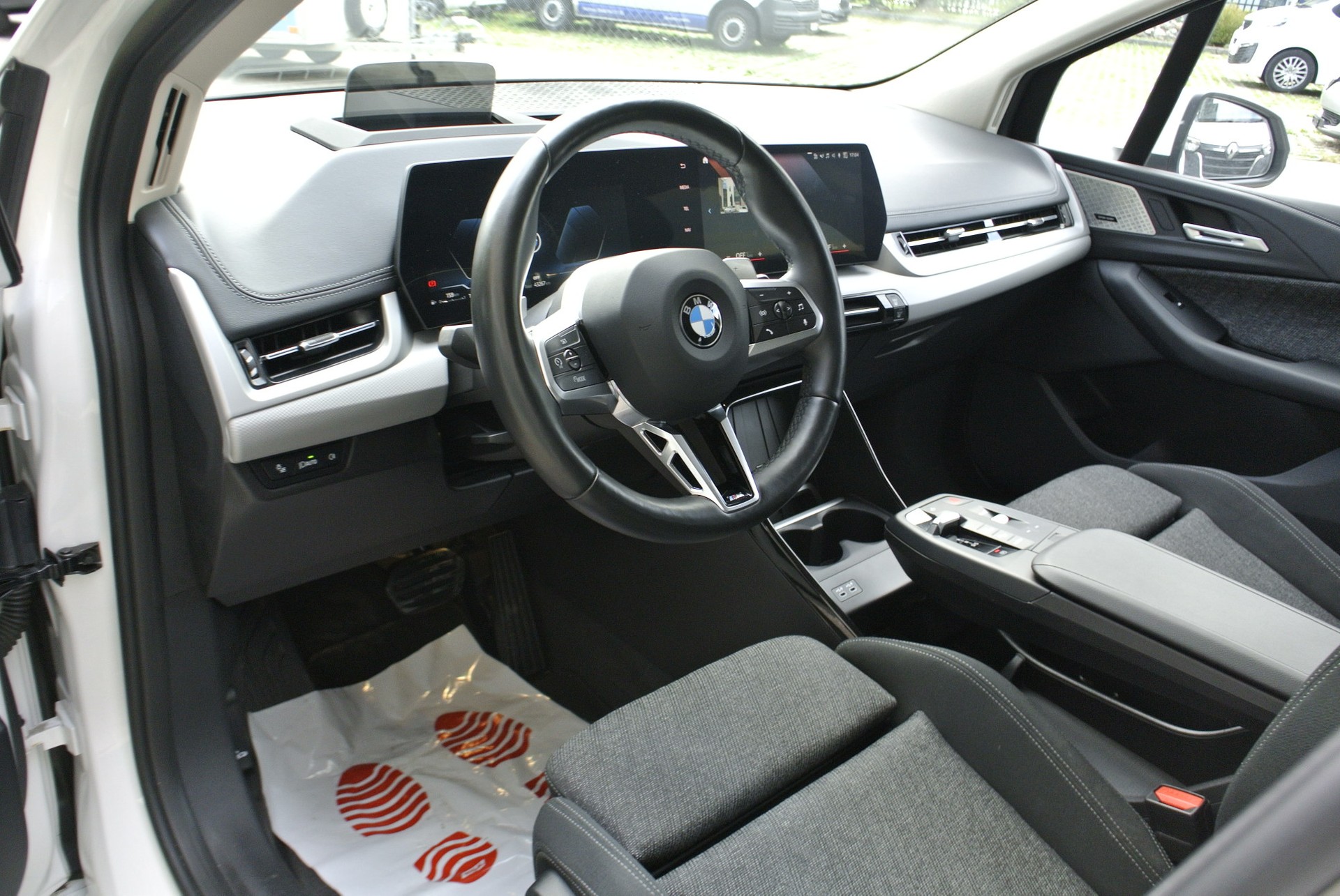 BMW 218i Active Tourer DKG-image-14